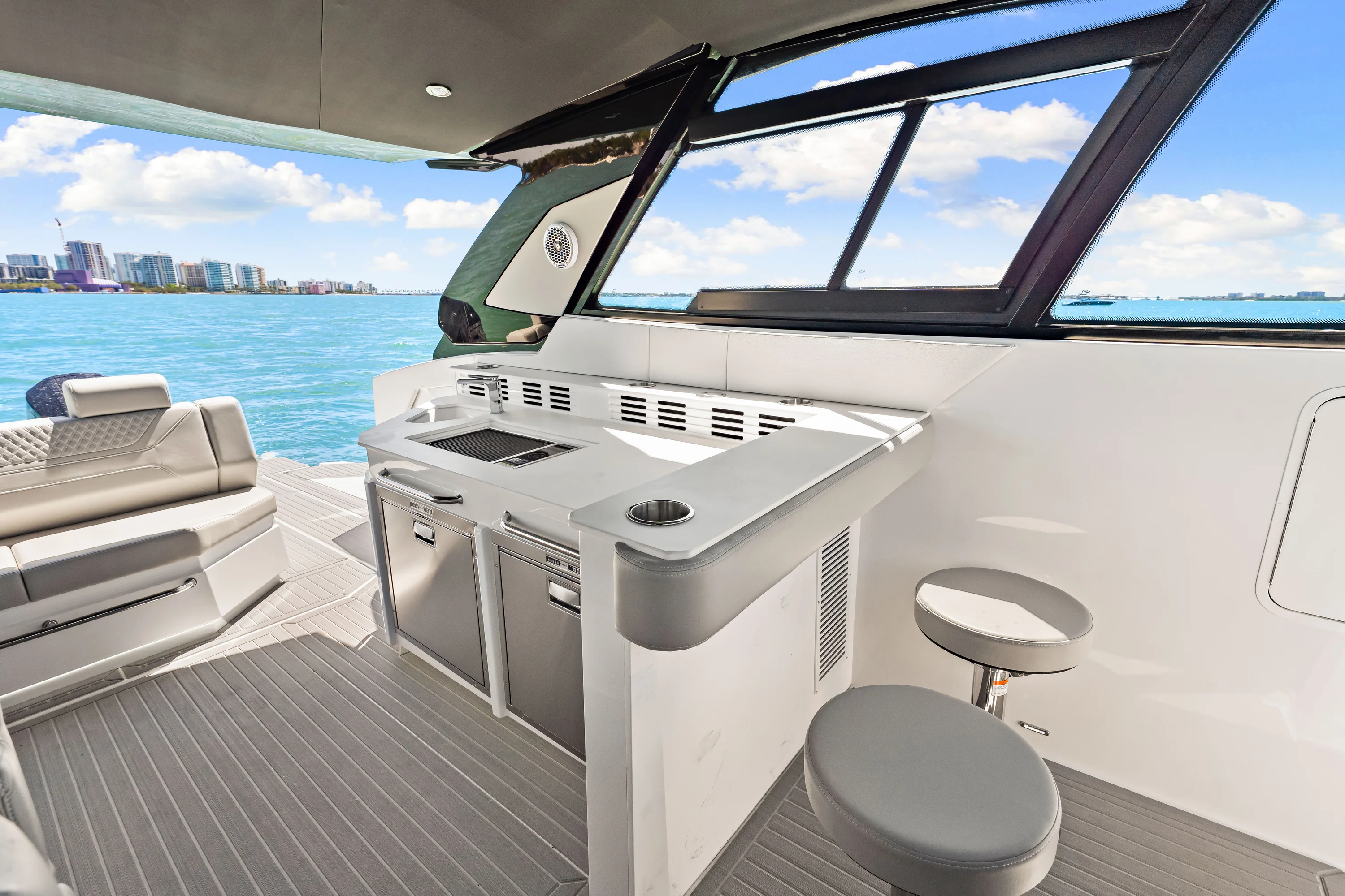 2026 Cruisers Yachts 42 GLS Outboard Image Thumbnail #5