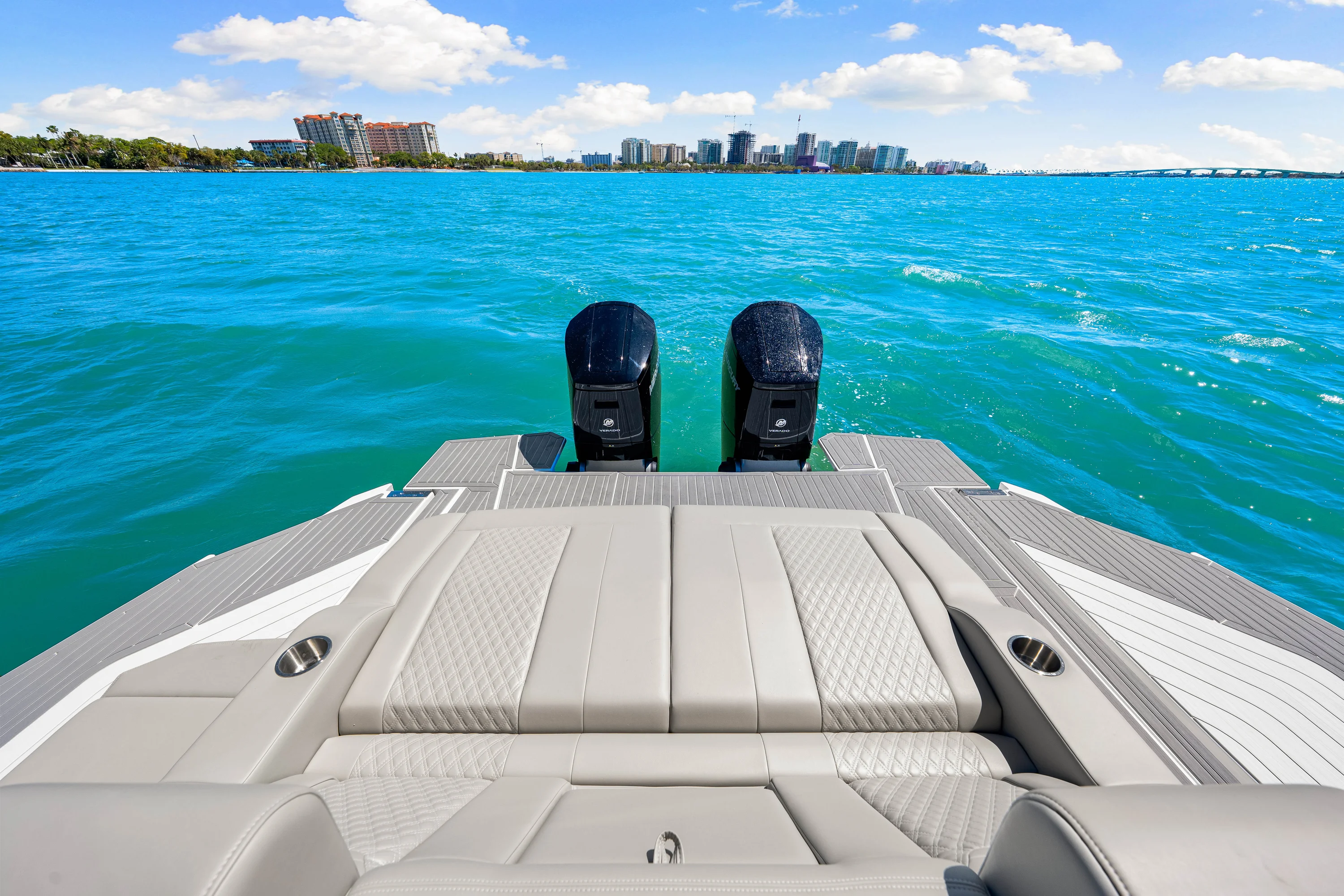 2026 Cruisers Yachts 42 GLS Outboard Image Thumbnail #15