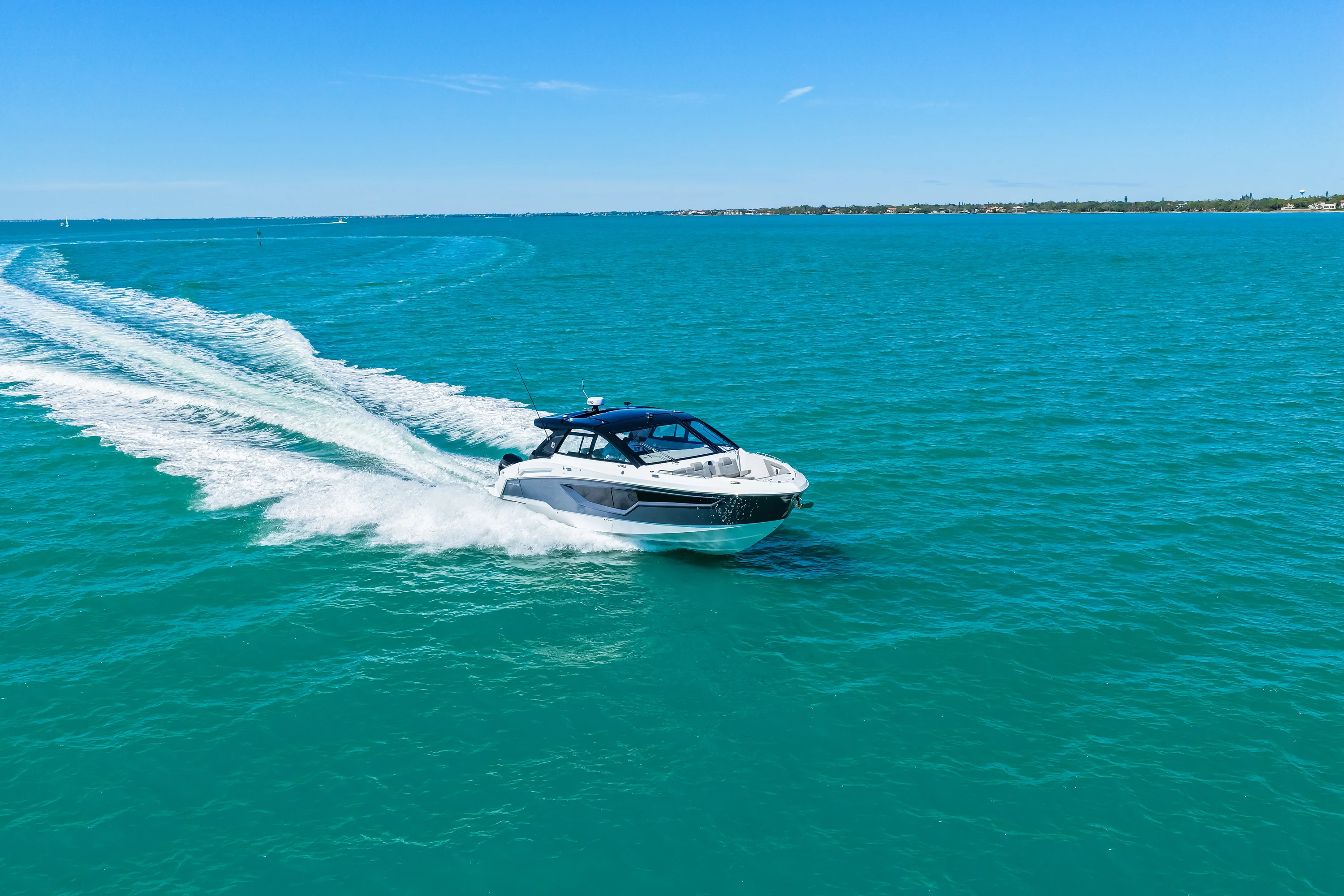 2026 Cruisers Yachts 42 GLS Outboard Image Thumbnail #27