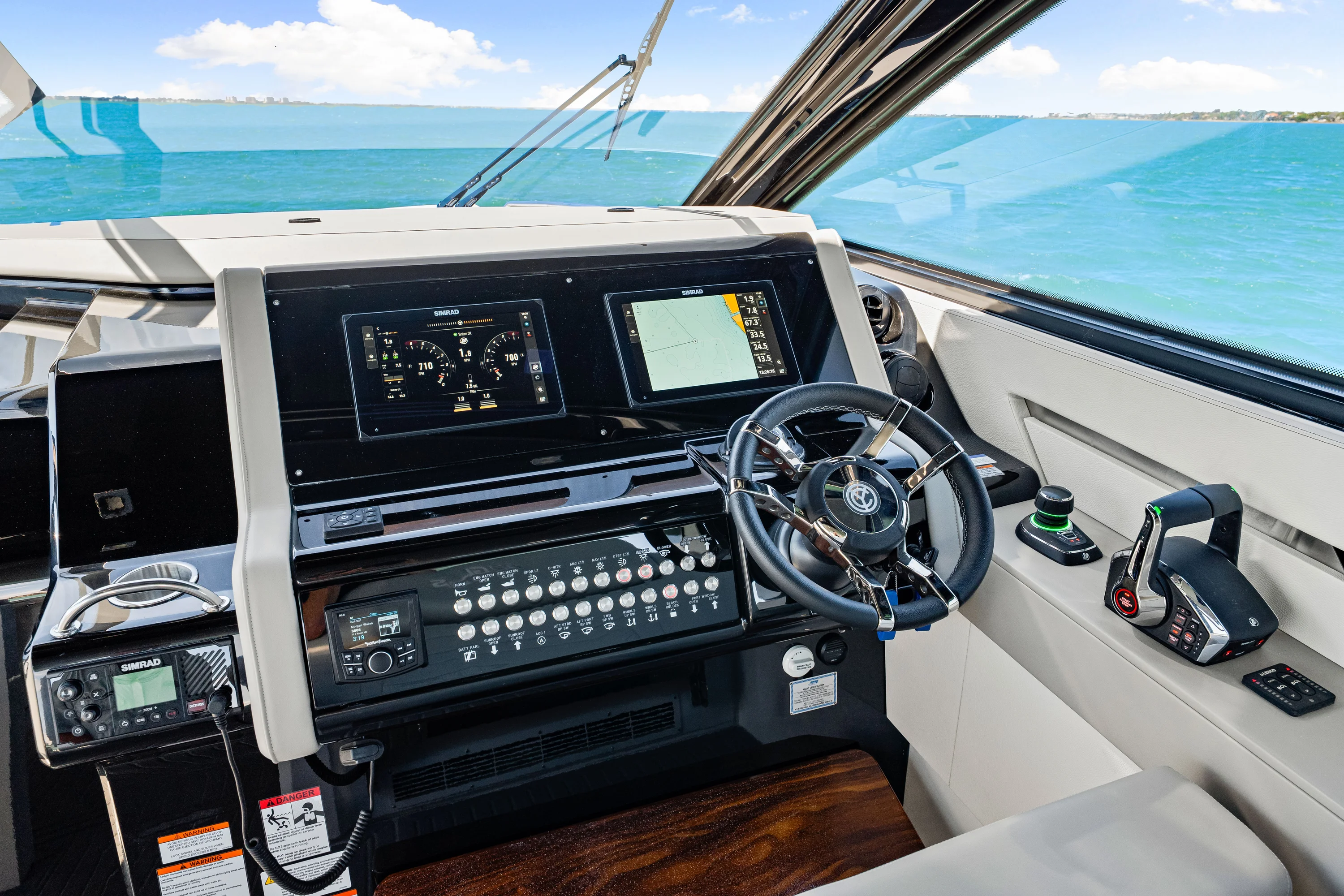 2026 Cruisers Yachts 42 GLS Outboard Image Thumbnail #7