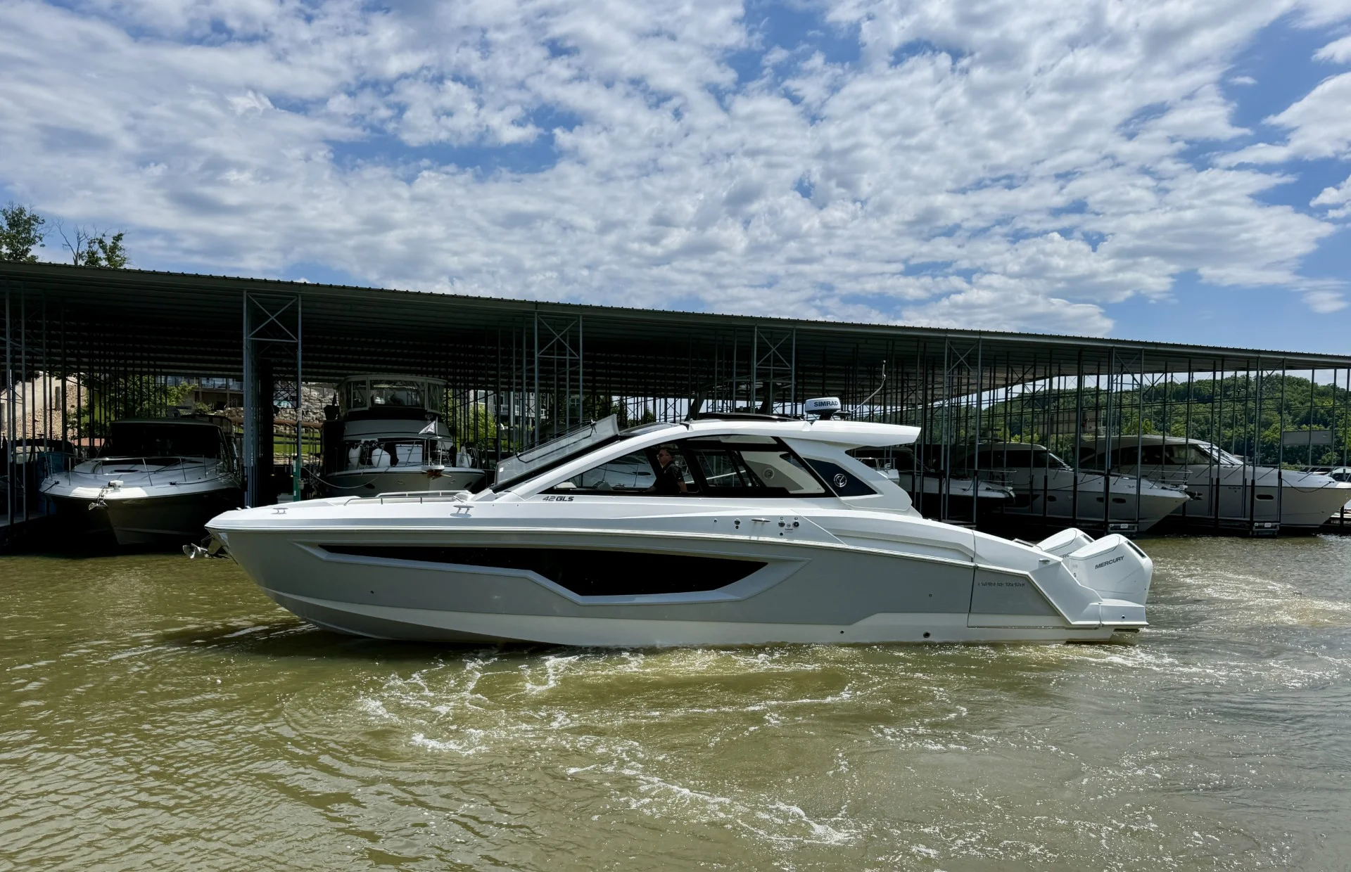 2027 Cruisers Yachts 42GLS-OB Image Thumbnail #0
