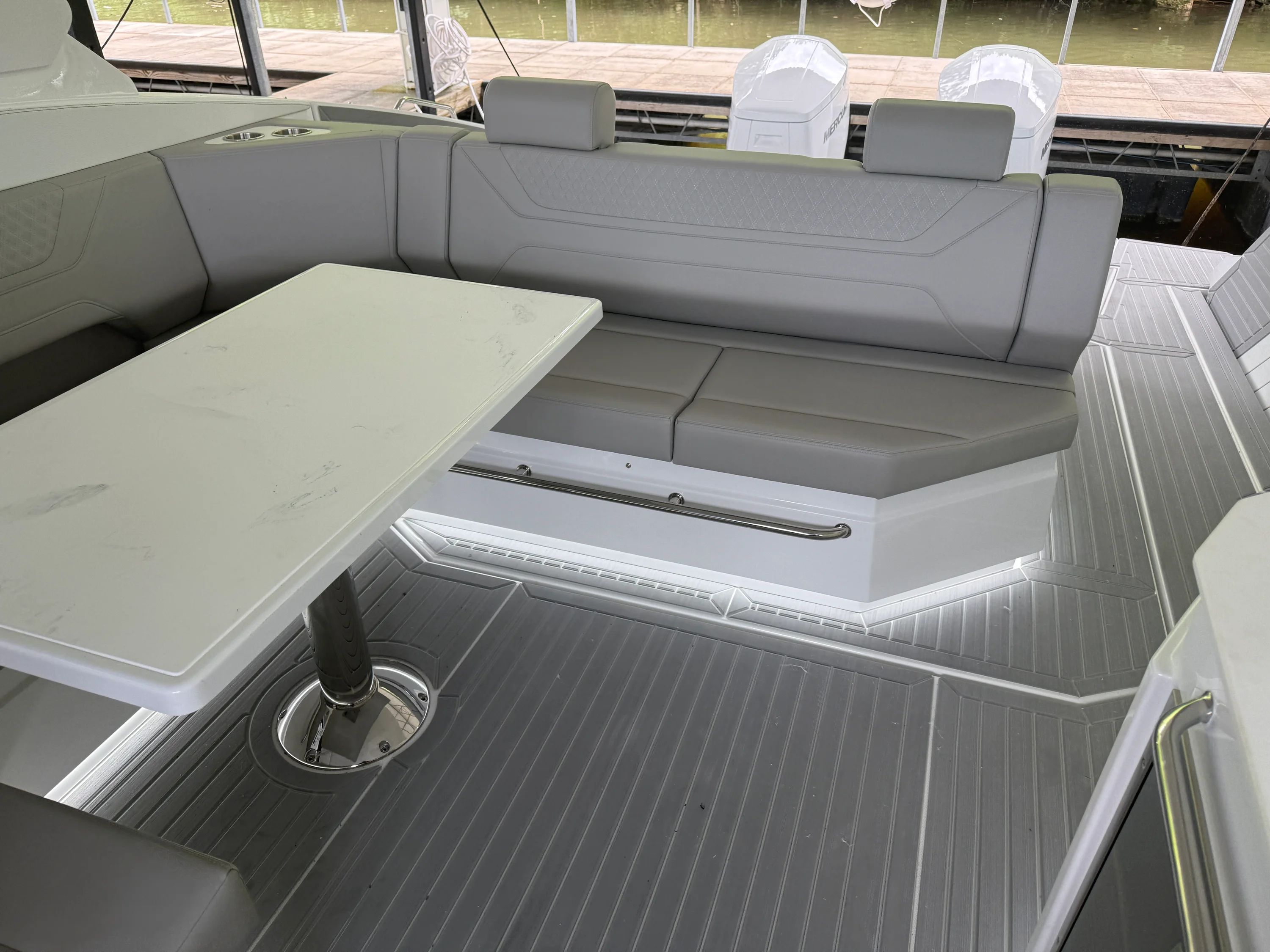 2027 Cruisers Yachts 42GLS-OB Image Thumbnail #18