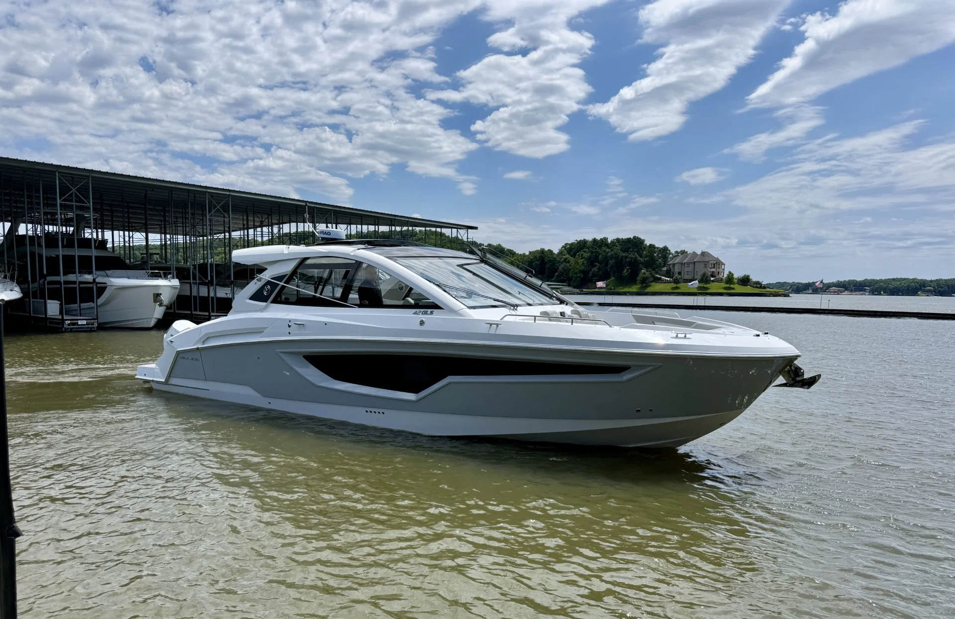2027 Cruisers Yachts 42GLS-OB Image Thumbnail #1