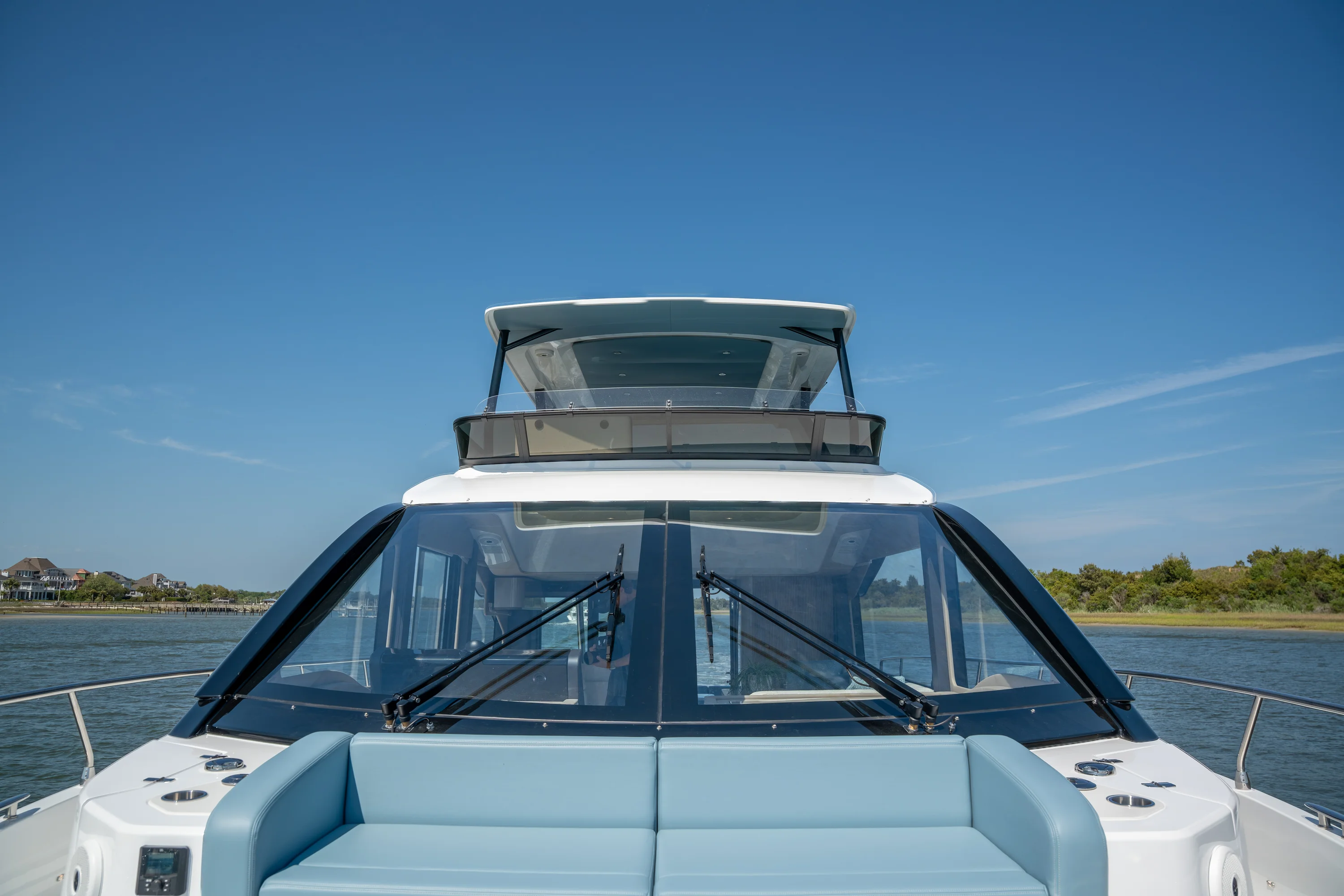 2026 Cruisers Yachts 50 FLY Image Thumbnail #28