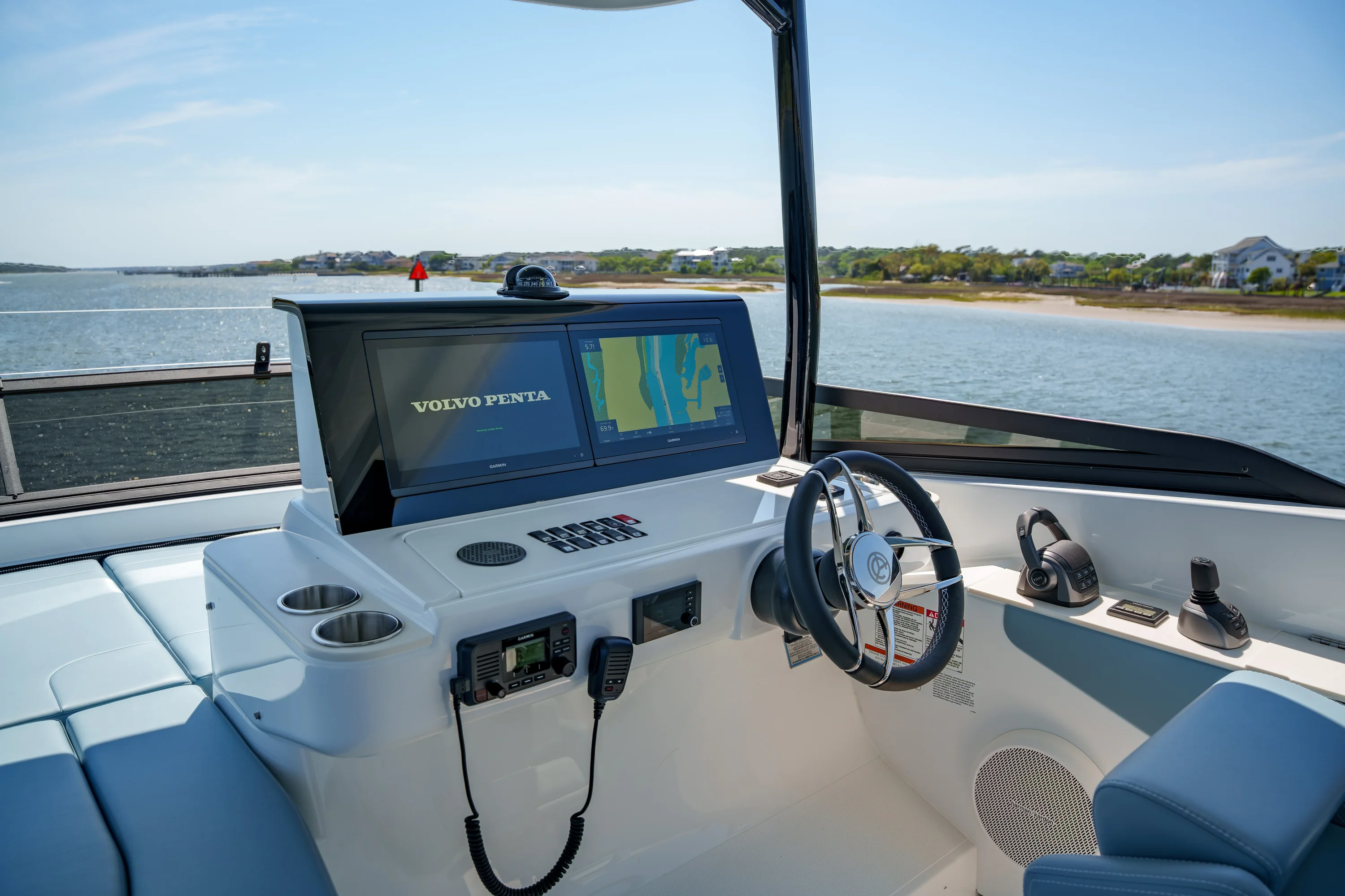 2026 Cruisers Yachts 50 FLY Image Thumbnail #26