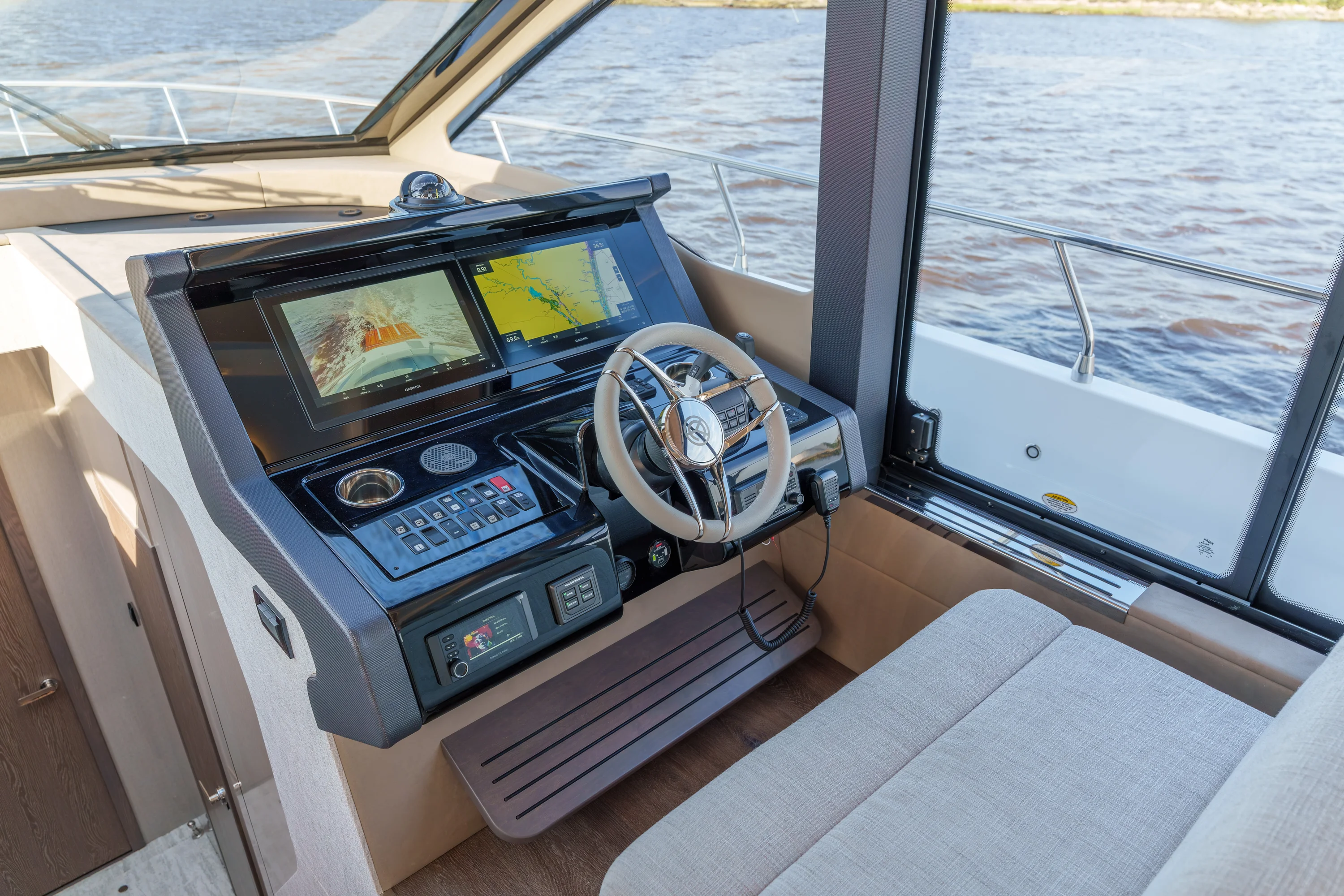 2026 Cruisers Yachts 50 FLY Image Thumbnail #49