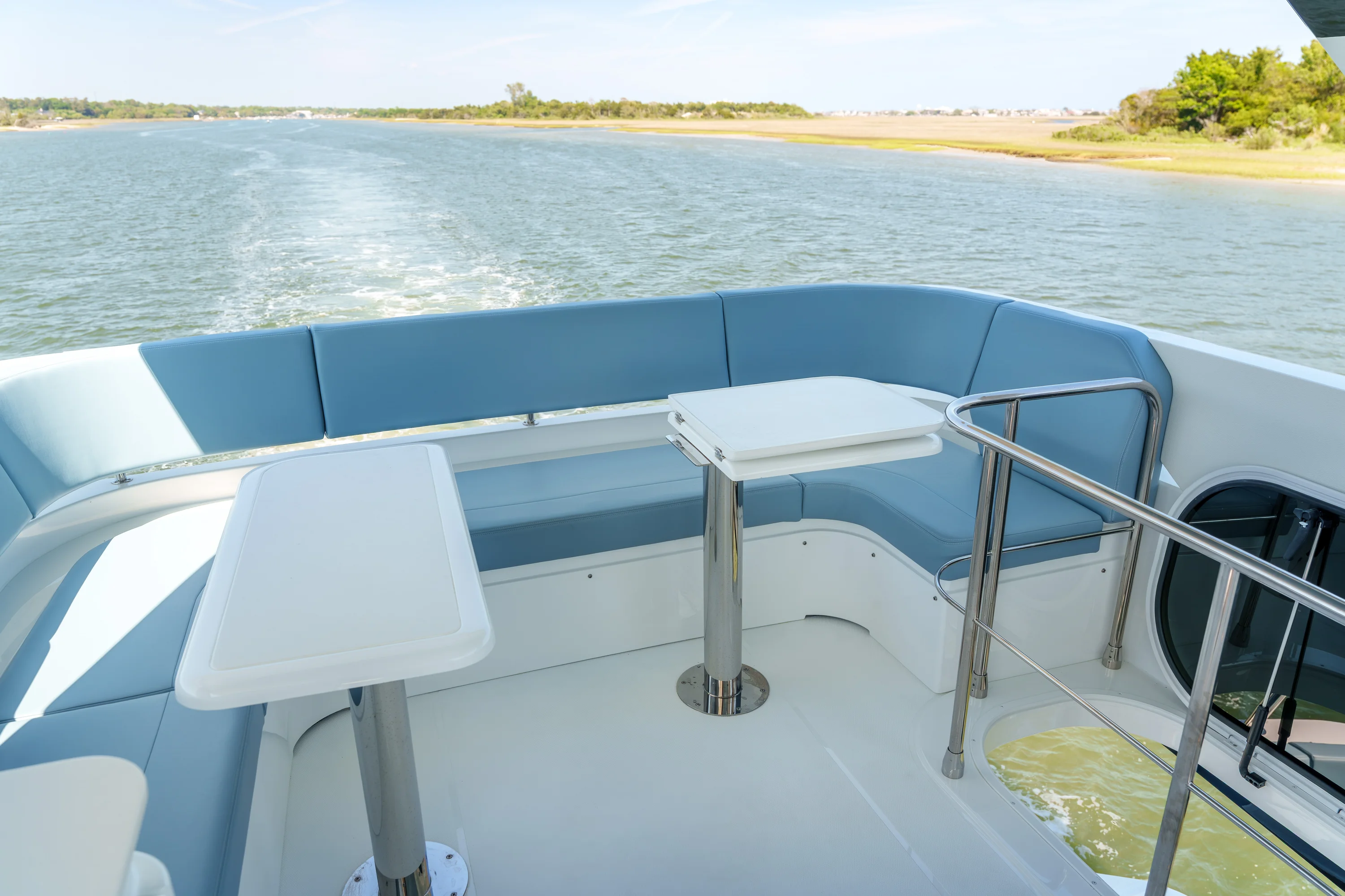 2026 Cruisers Yachts 50 FLY Image Thumbnail #24