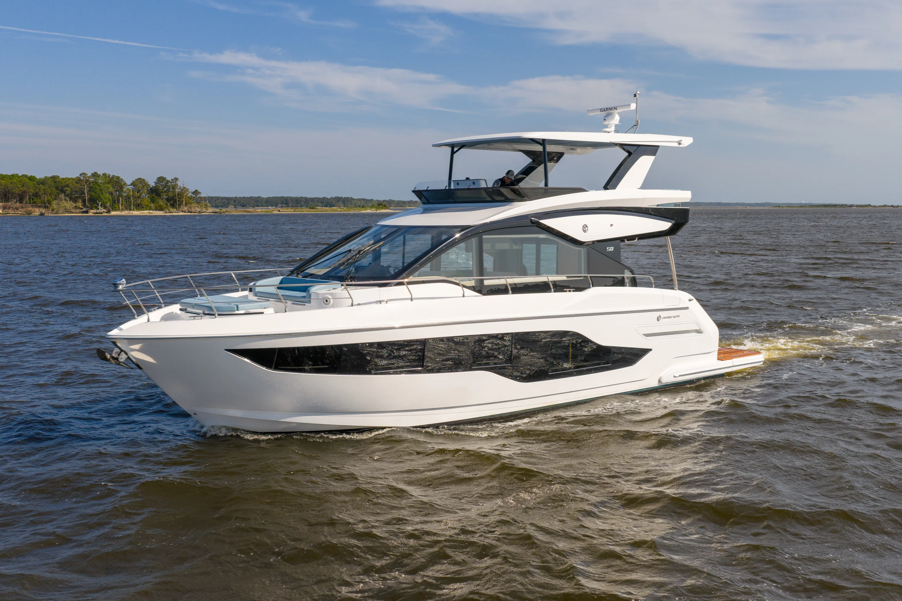 2026 Cruisers Yachts 50 FLY Image Thumbnail #2
