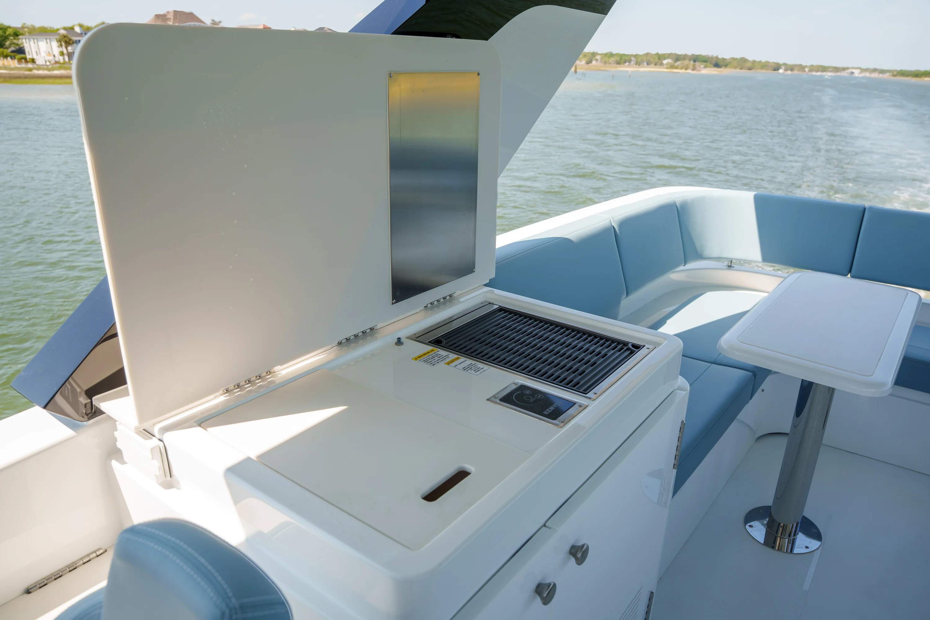 2026 Cruisers Yachts 50 FLY Image Thumbnail #27