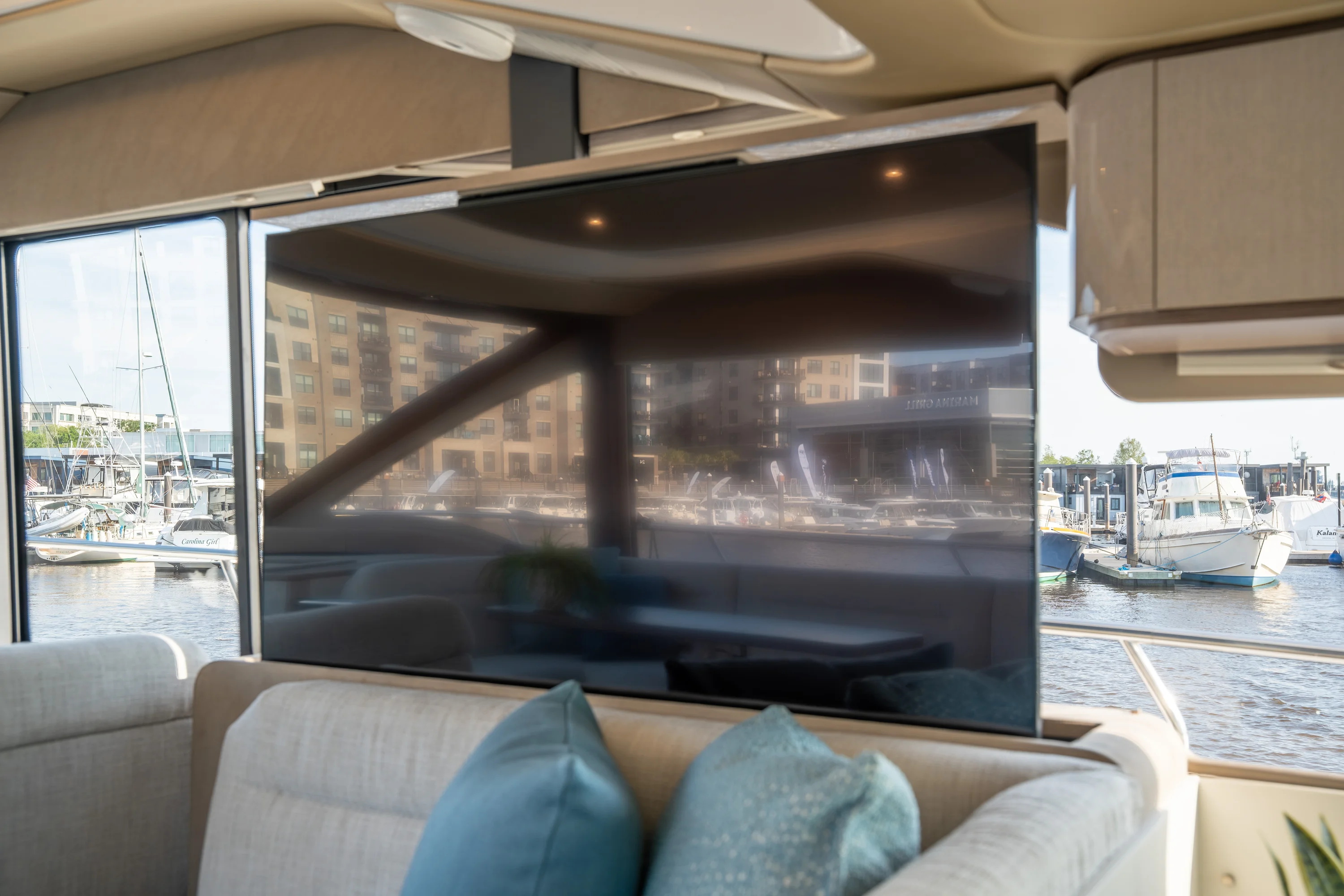 2026 Cruisers Yachts 50 FLY Image Thumbnail #54