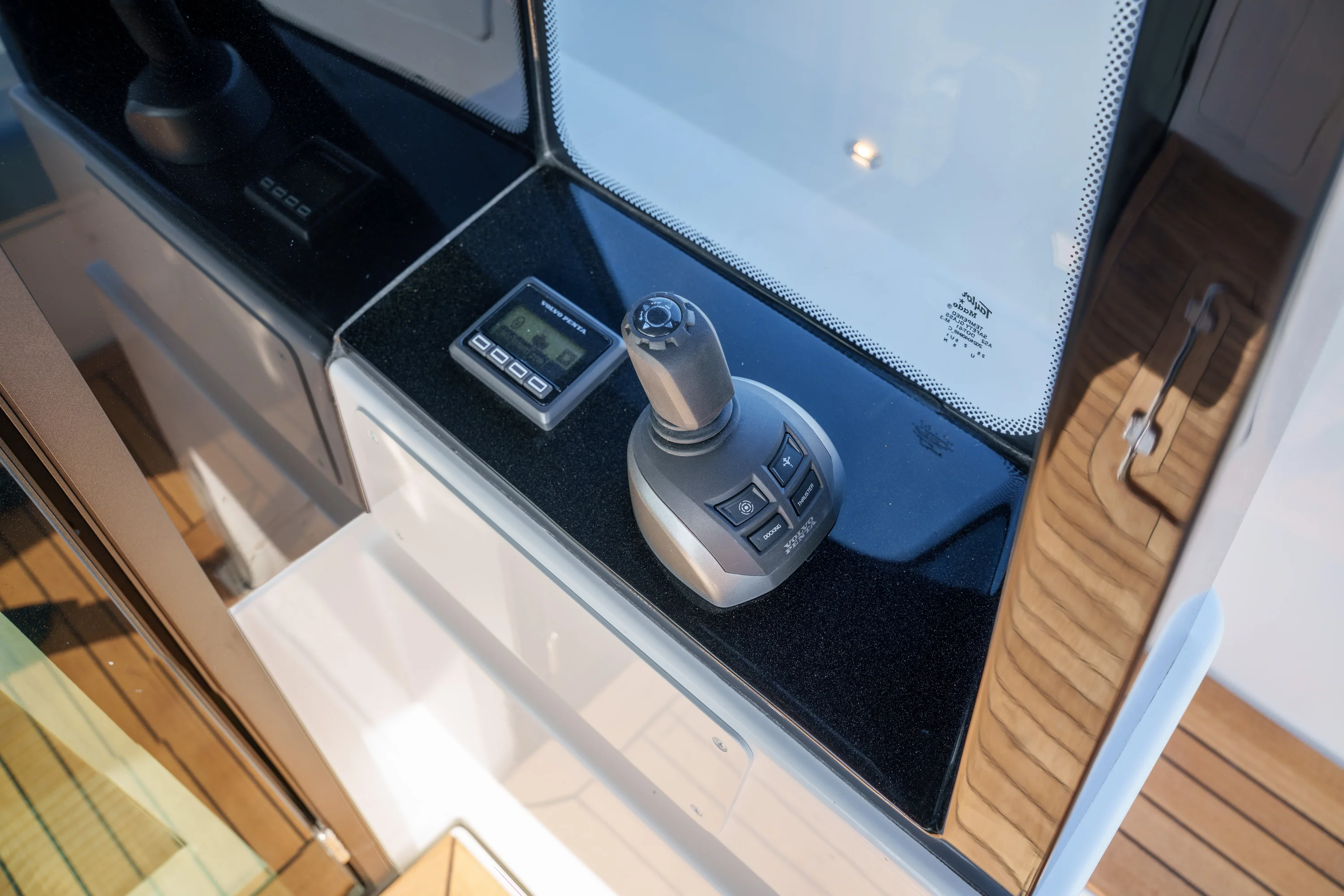 2026 Cruisers Yachts 50 FLY Image Thumbnail #47