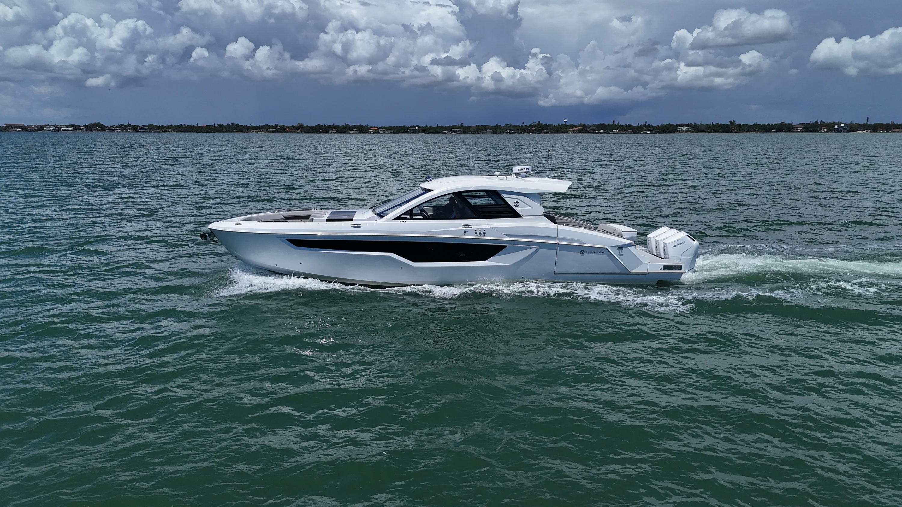 2026 Cruisers Yachts 50GLS OB Image Thumbnail #35
