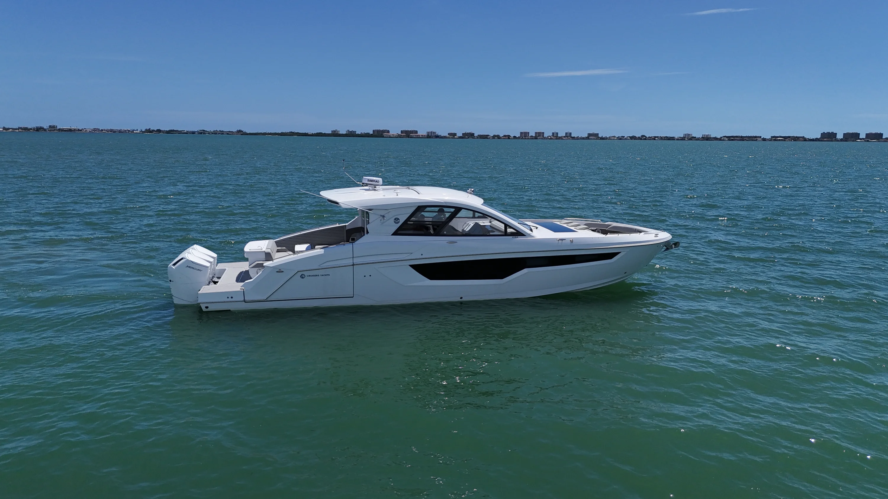 2026 Cruisers Yachts 50GLS OB Image Thumbnail #16