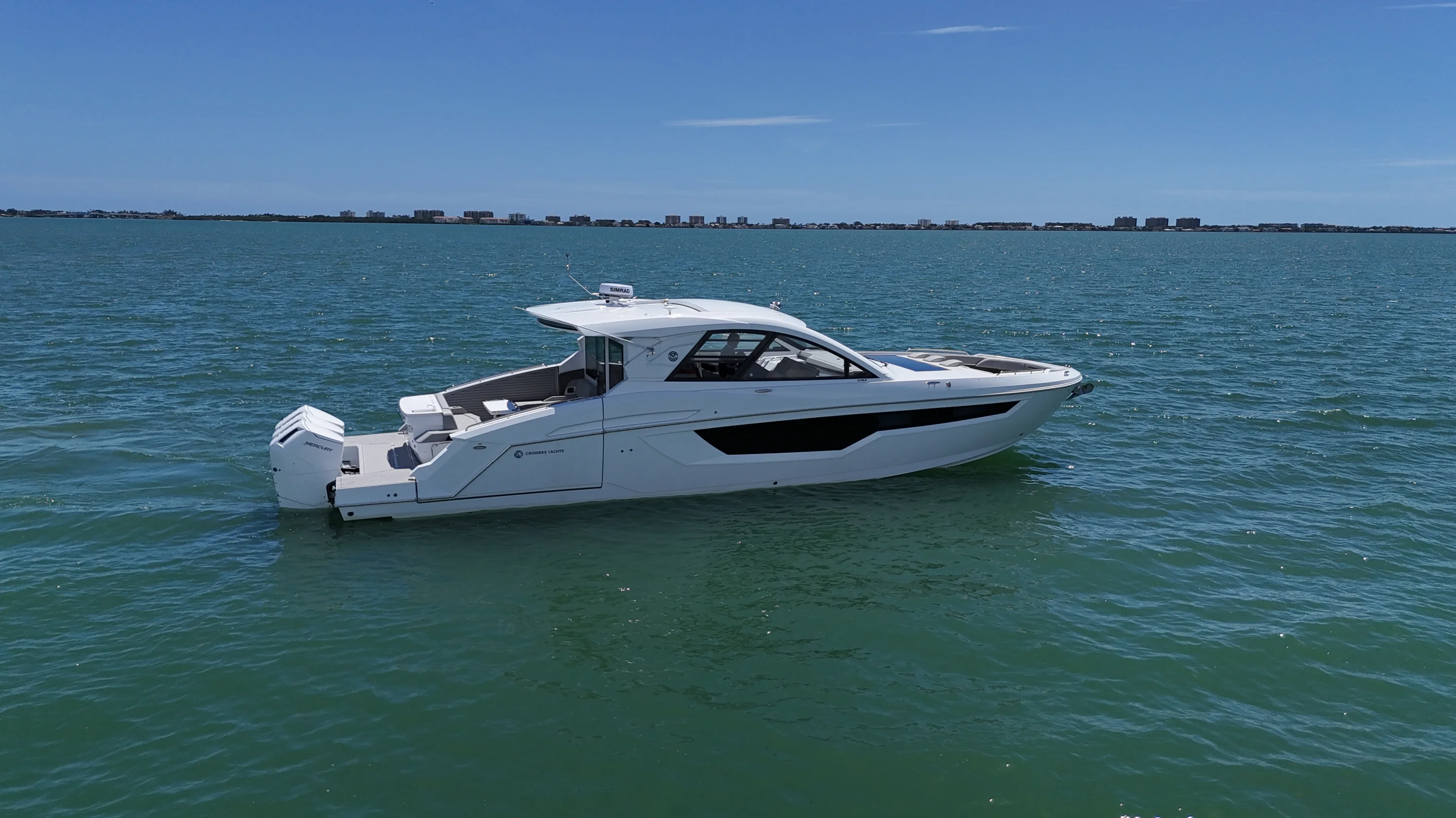 2026 Cruisers Yachts 50GLS OB Image Thumbnail #15