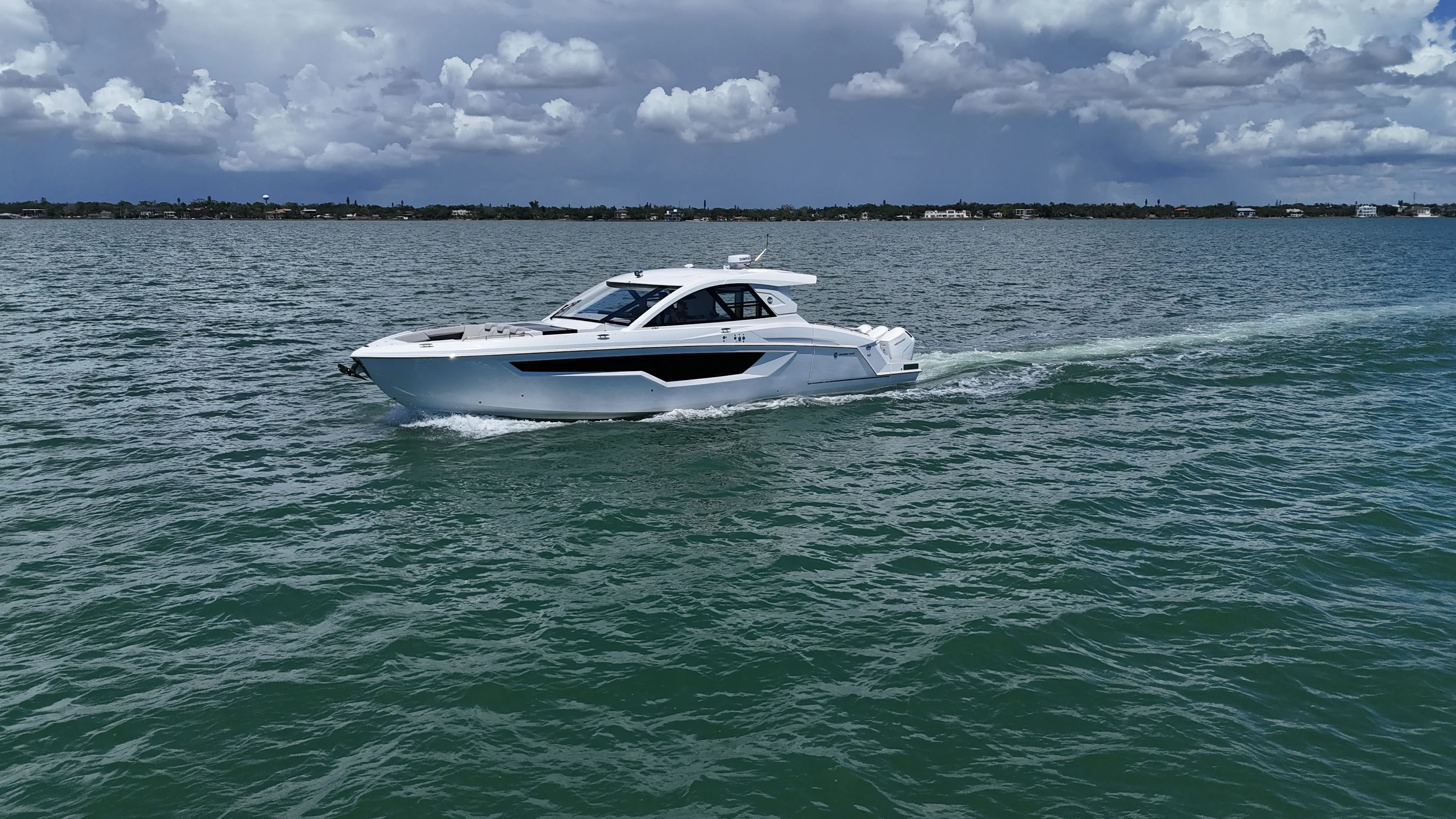 2026 Cruisers Yachts 50GLS OB Image Thumbnail #38