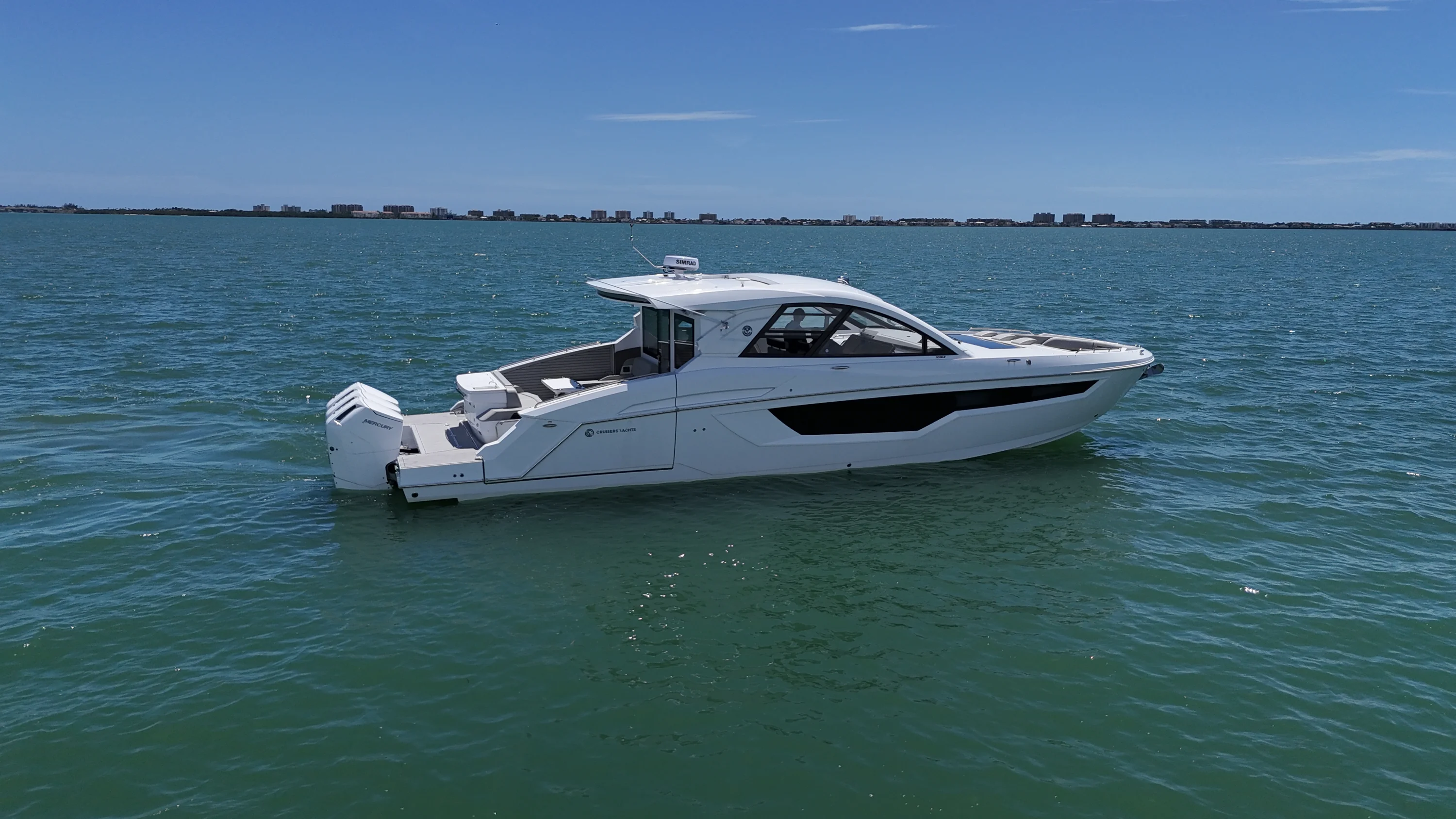 2026 Cruisers Yachts 50GLS OB Image Thumbnail #14