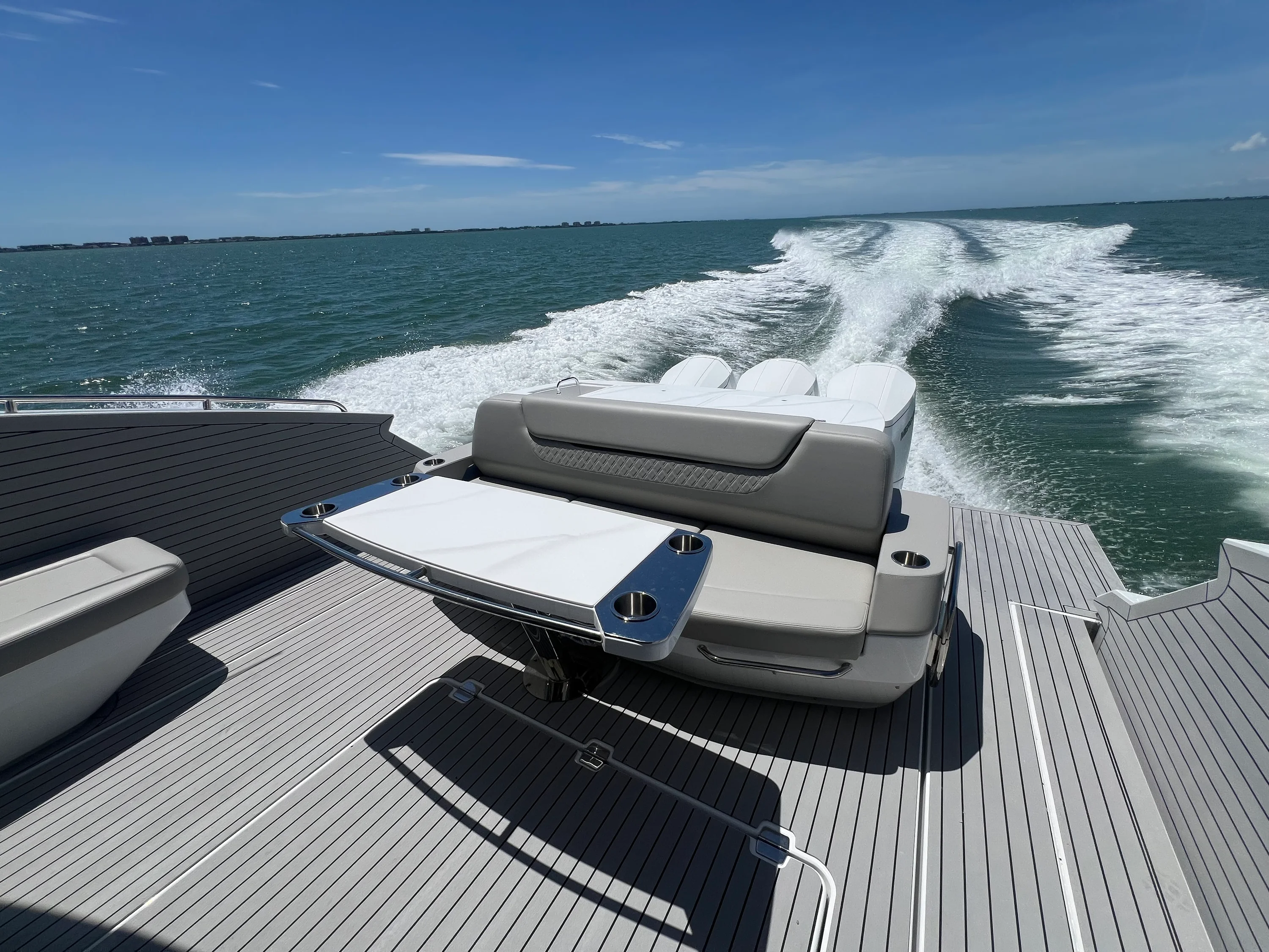 2026 Cruisers Yachts 50GLS OB Image Thumbnail #45