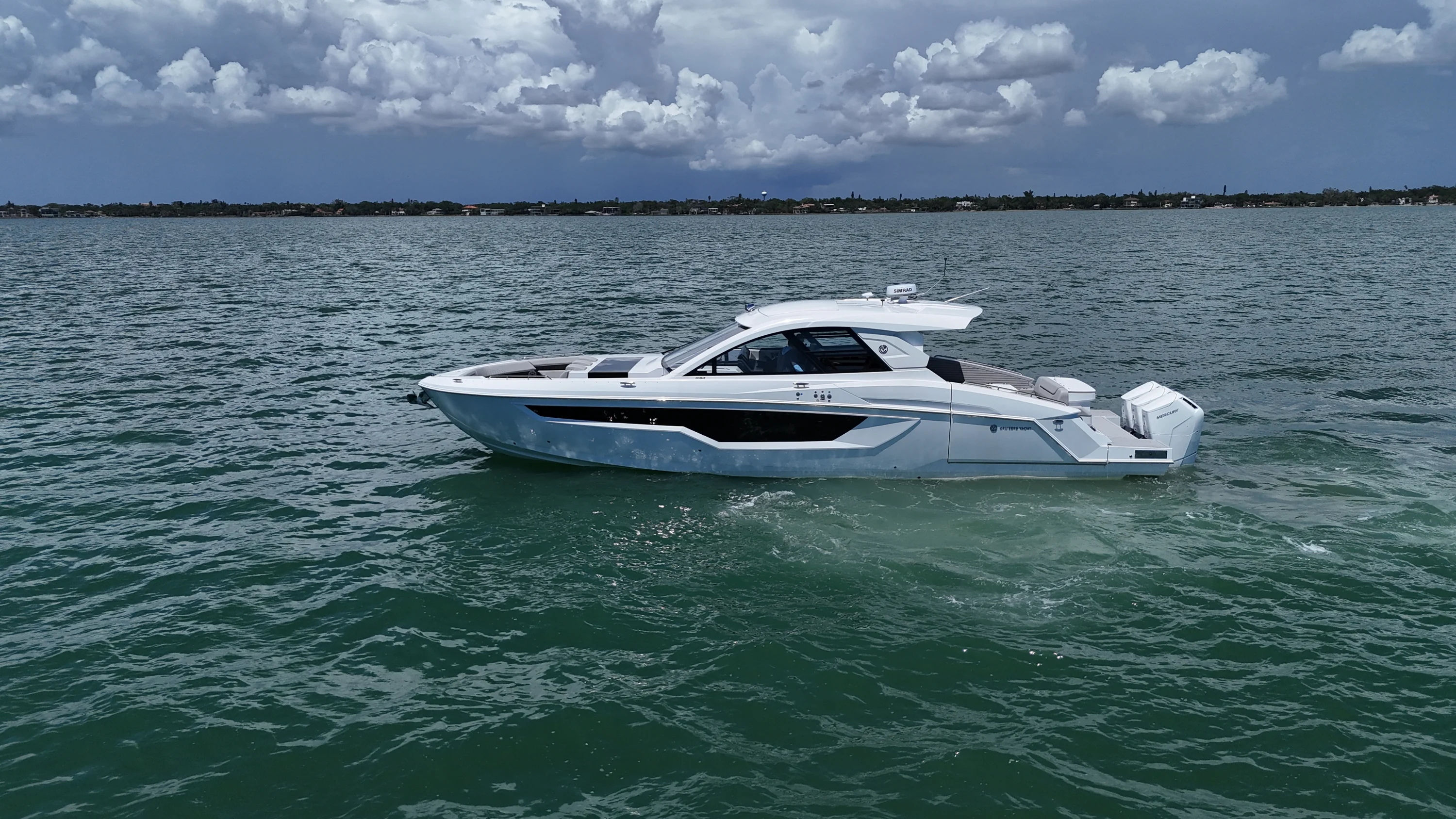 2026 Cruisers Yachts 50GLS OB Image Thumbnail #0
