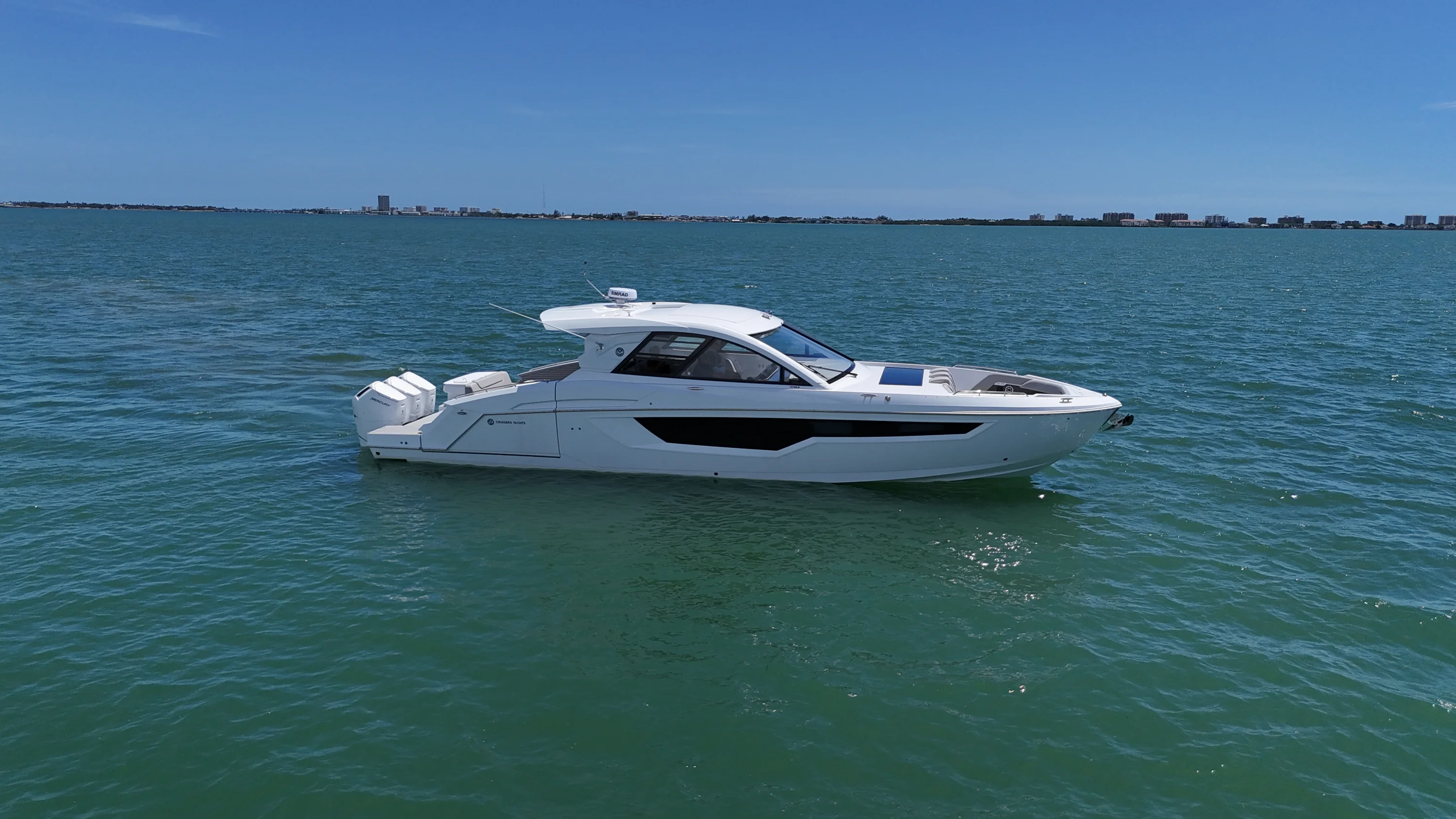 2026 Cruisers Yachts 50GLS OB Image Thumbnail #32