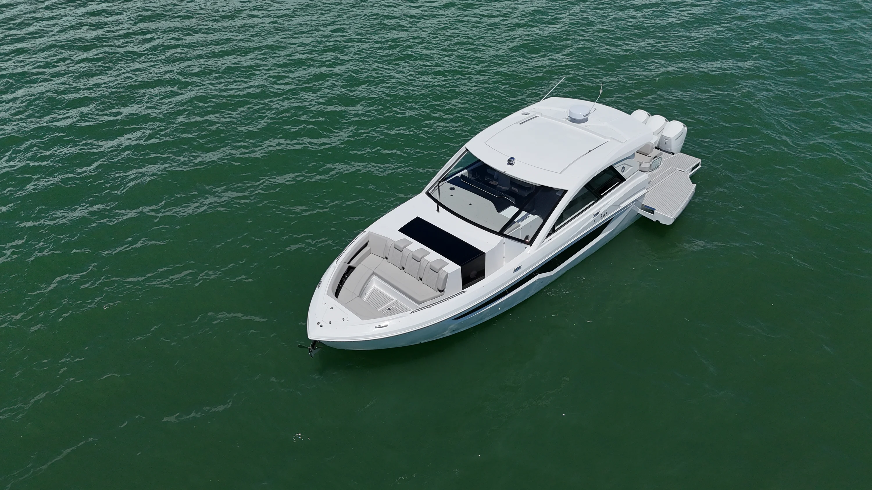 2026 Cruisers Yachts 50GLS OB Image Thumbnail #30