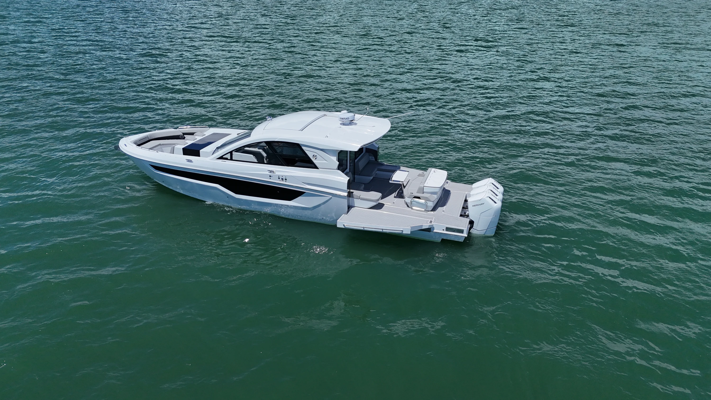2026 Cruisers Yachts 50GLS OB Image Thumbnail #24