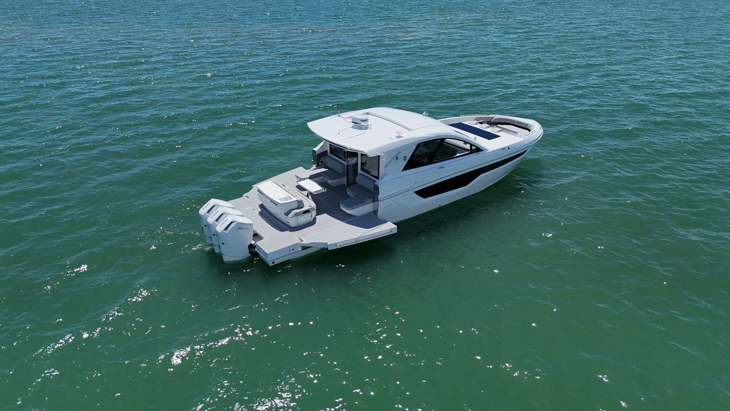 2026 Cruisers Yachts 50GLS OB Image Thumbnail #26