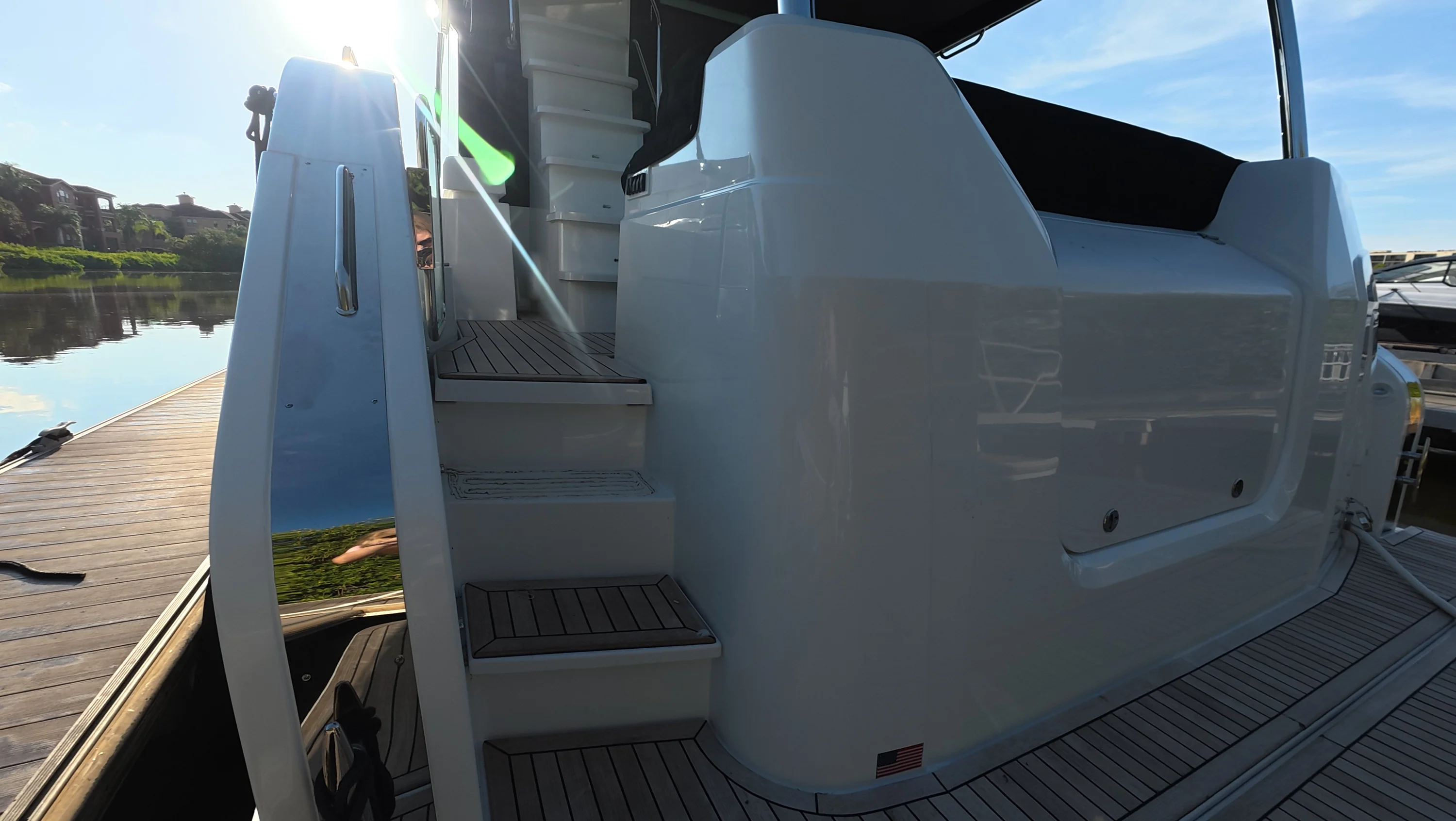 2026 Cruisers Yachts 50 FLY Image Thumbnail #8