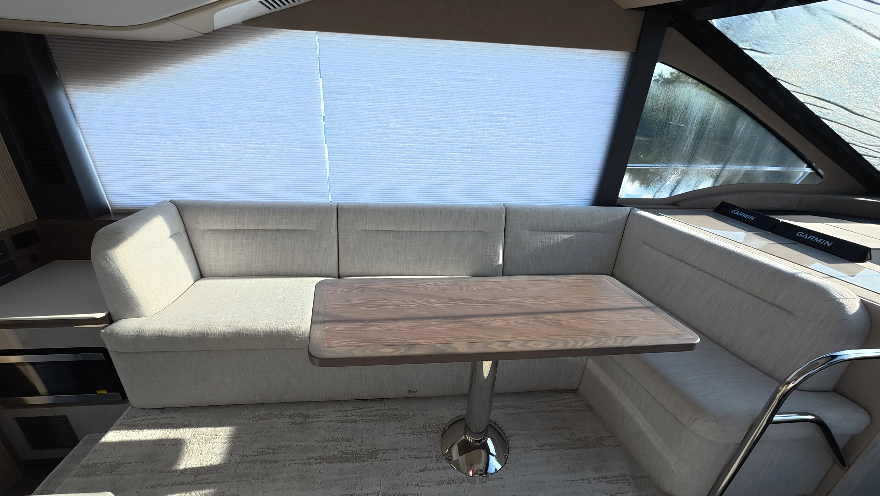 2026 Cruisers Yachts 50 FLY Image Thumbnail #21