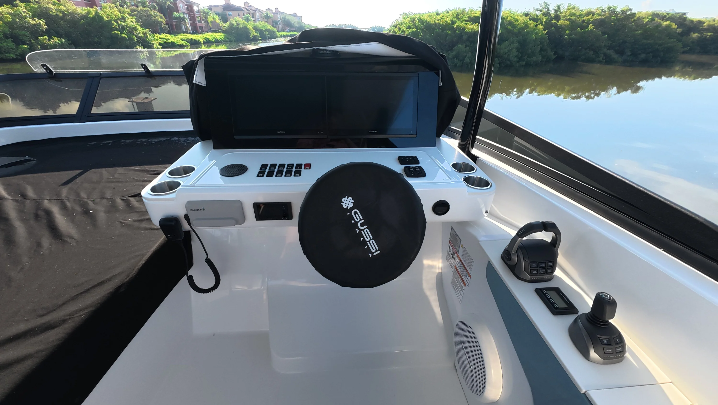 2026 Cruisers Yachts 50 FLY Image Thumbnail #36