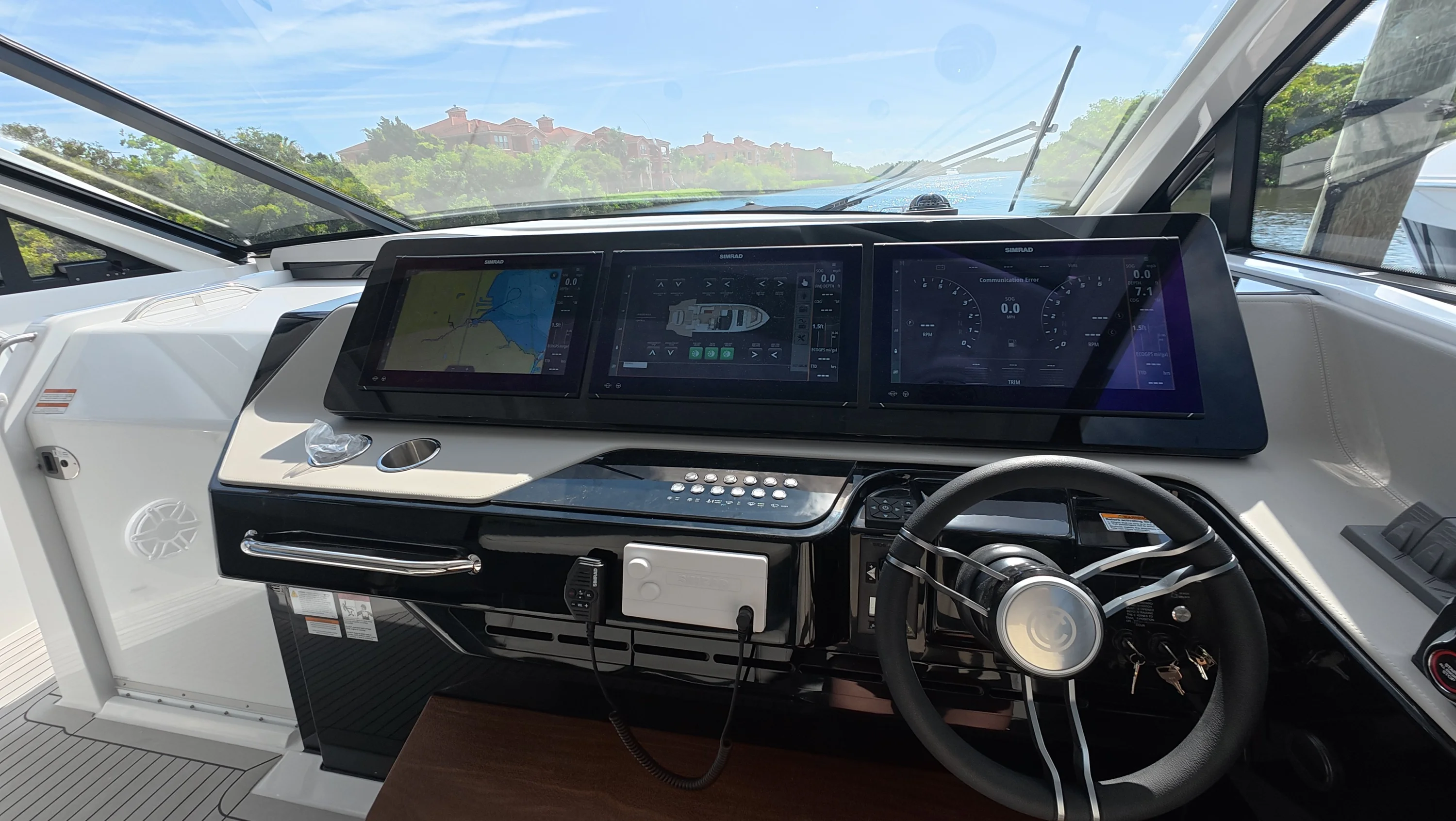 2026 Cruisers Yachts 50GLS OB Image Thumbnail #34