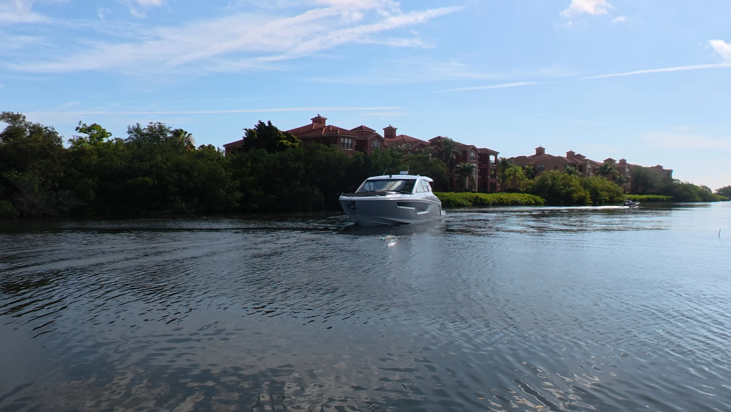 2026 Cruisers Yachts 50GLS OB Image Thumbnail #2