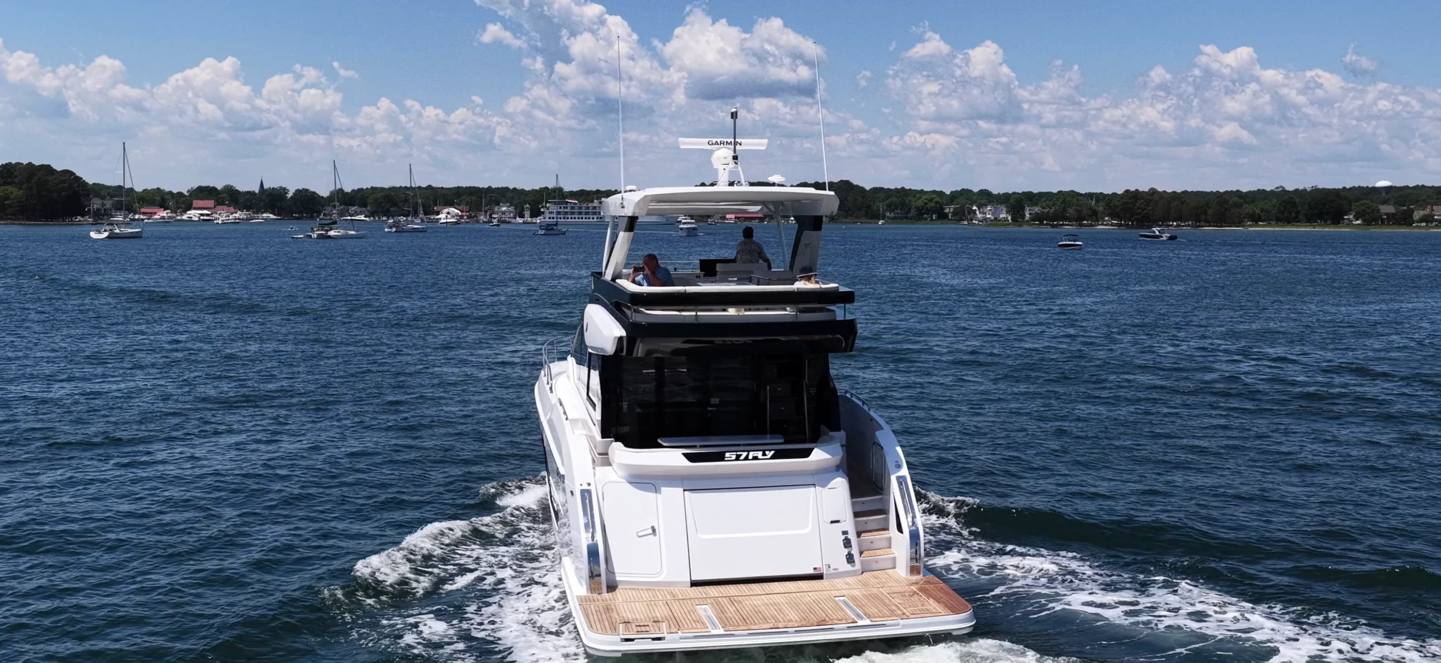 2026 Cruisers Yachts 57 FLY Image Thumbnail #2