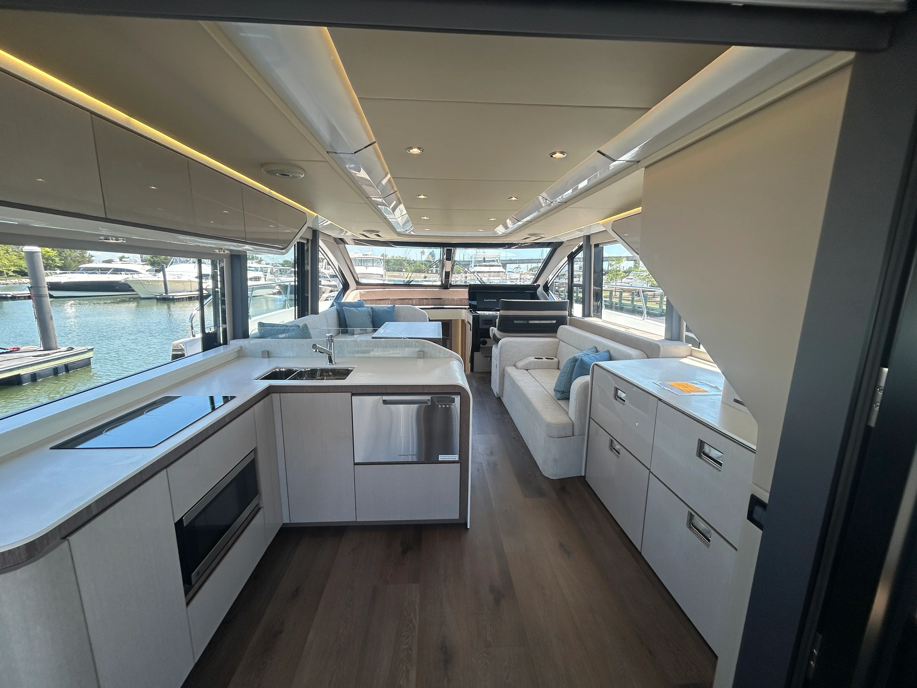 2026 Cruisers Yachts 57 FLY Image Thumbnail #26
