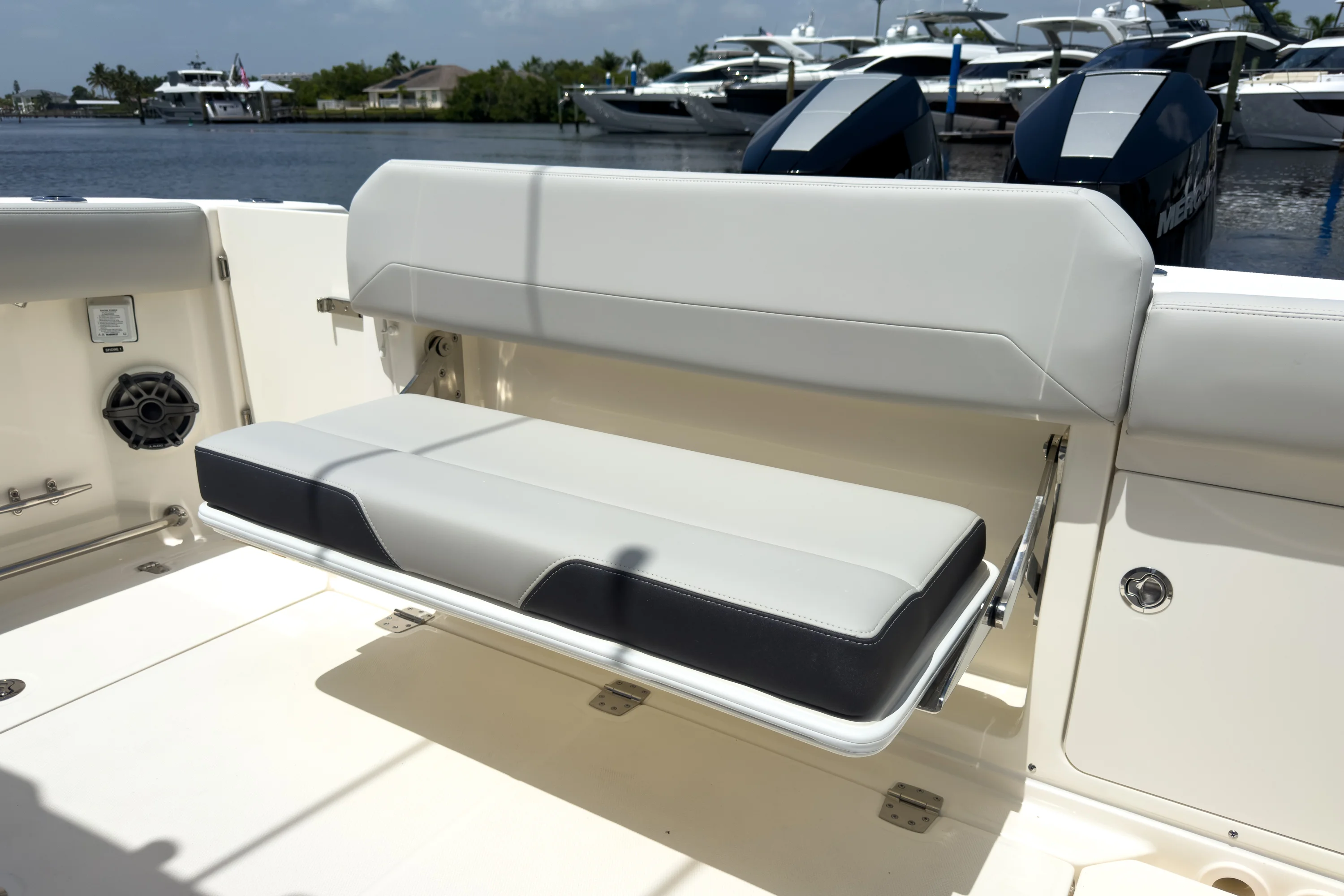 2026 Boston Whaler 330 Outrage Image Thumbnail #7