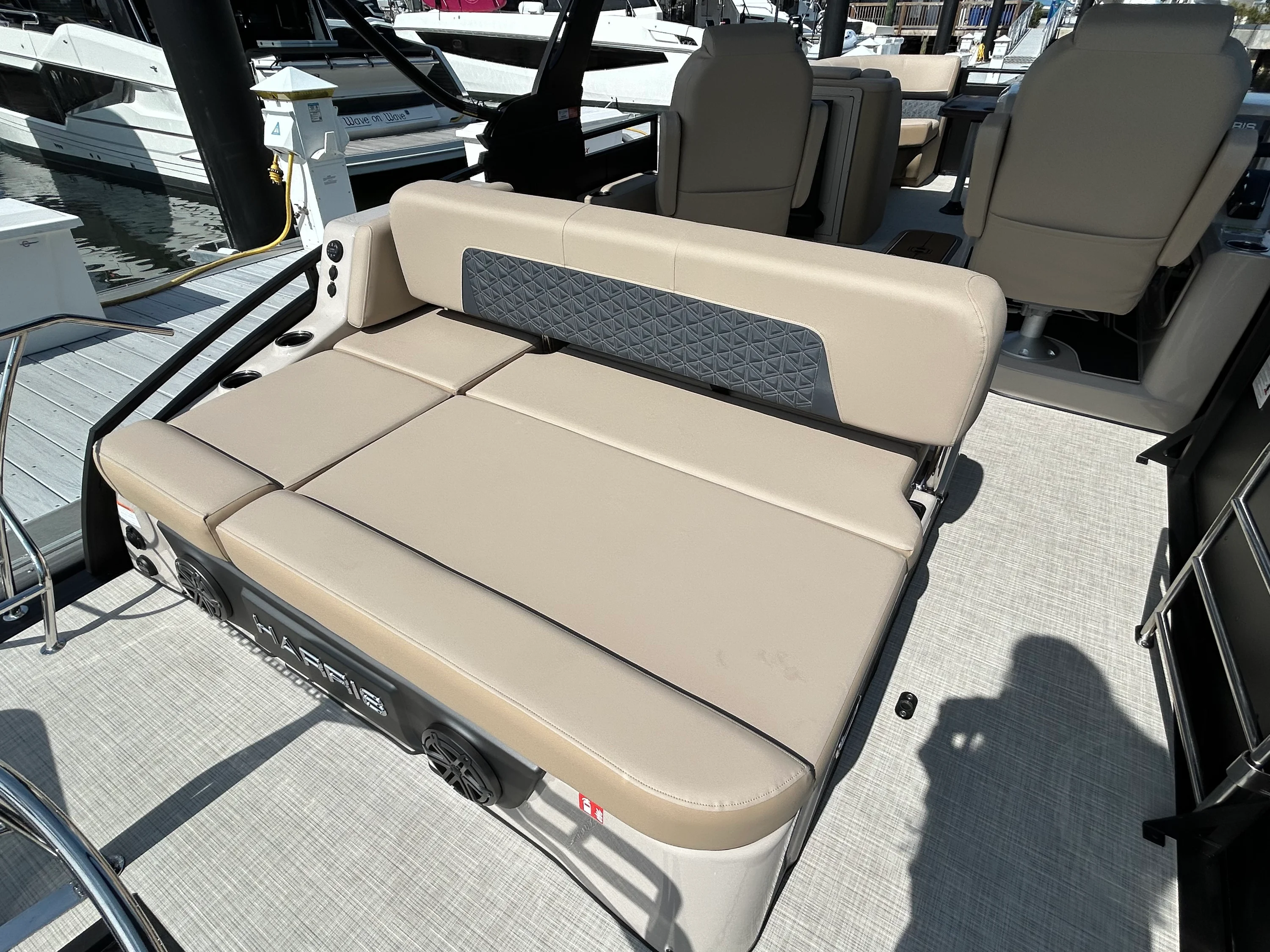 2026 Harris Solstice 230 Image Thumbnail #15