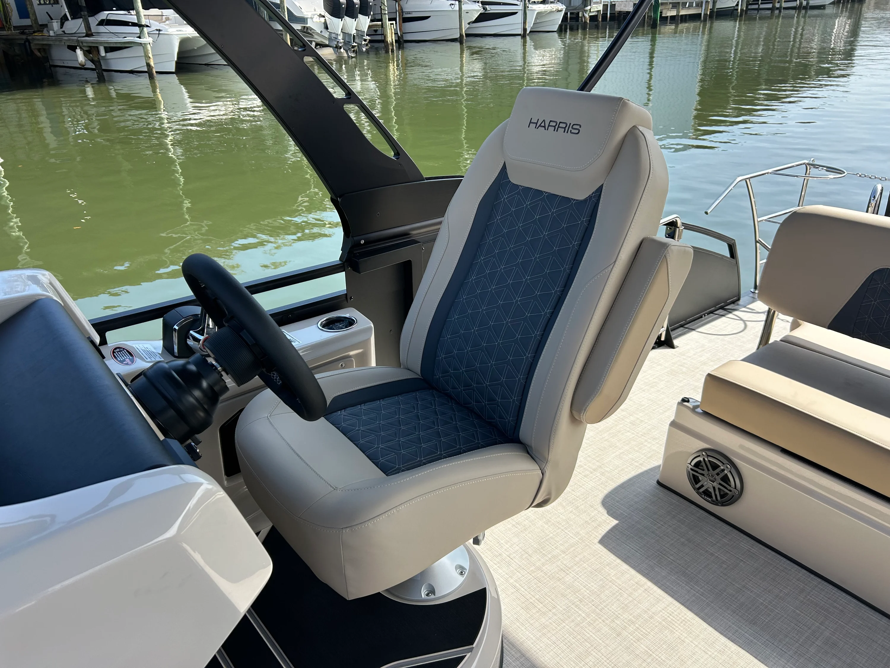 2026 Harris Solstice 230 Image Thumbnail #19