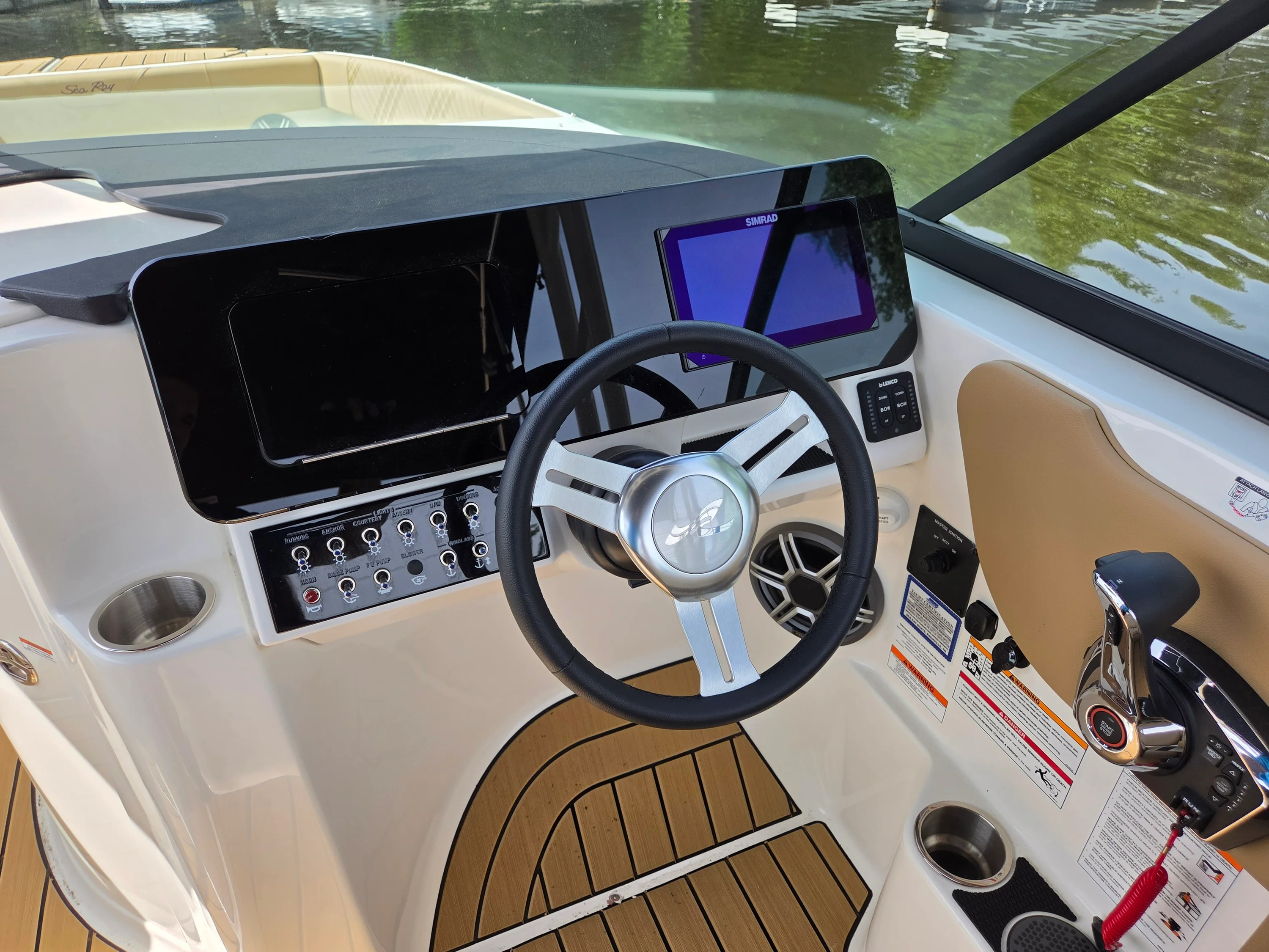 2026 Sea Ray SDX 270 Outboard Image Thumbnail #20