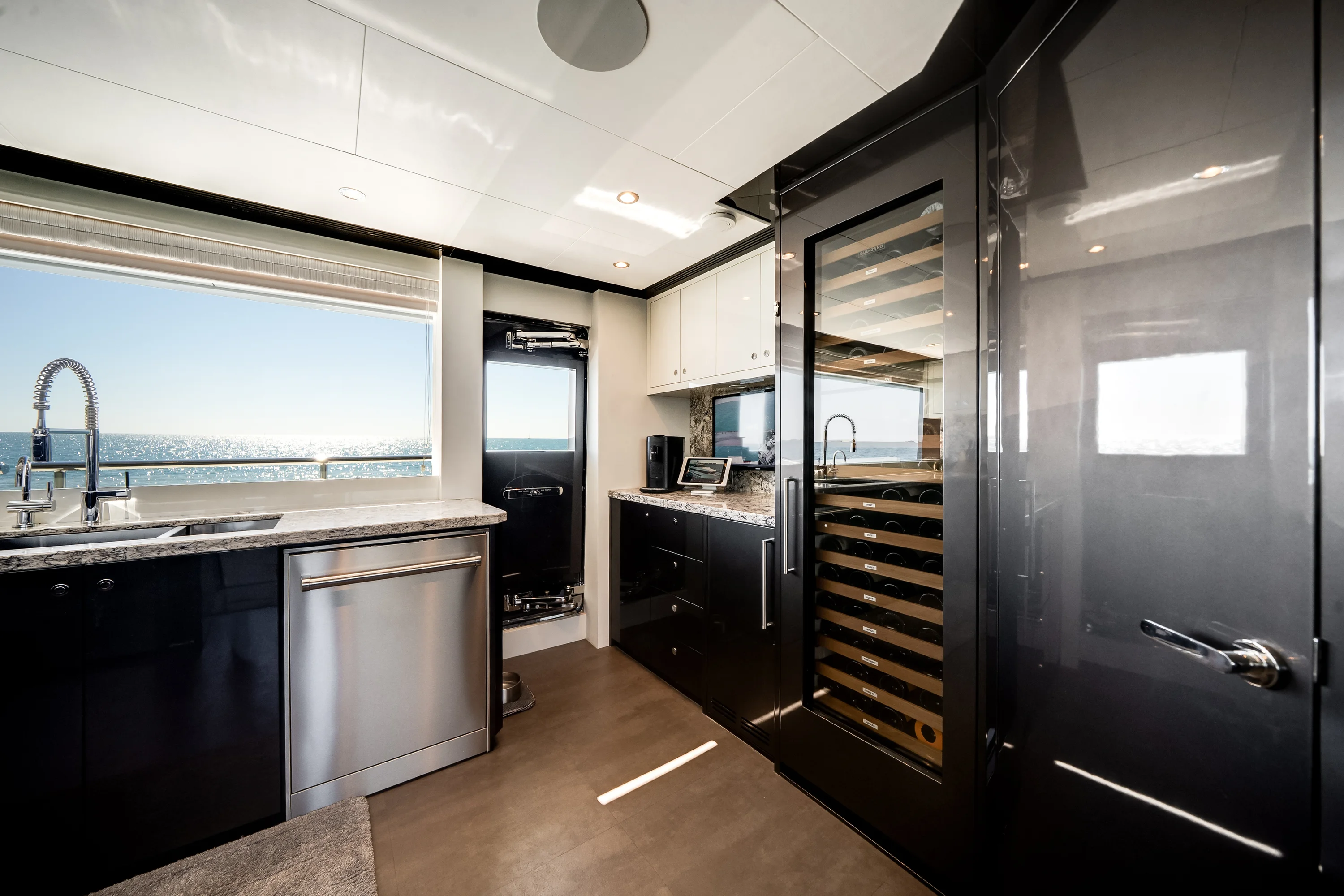 2022 Ocean Alexander 37 L Image Thumbnail #33