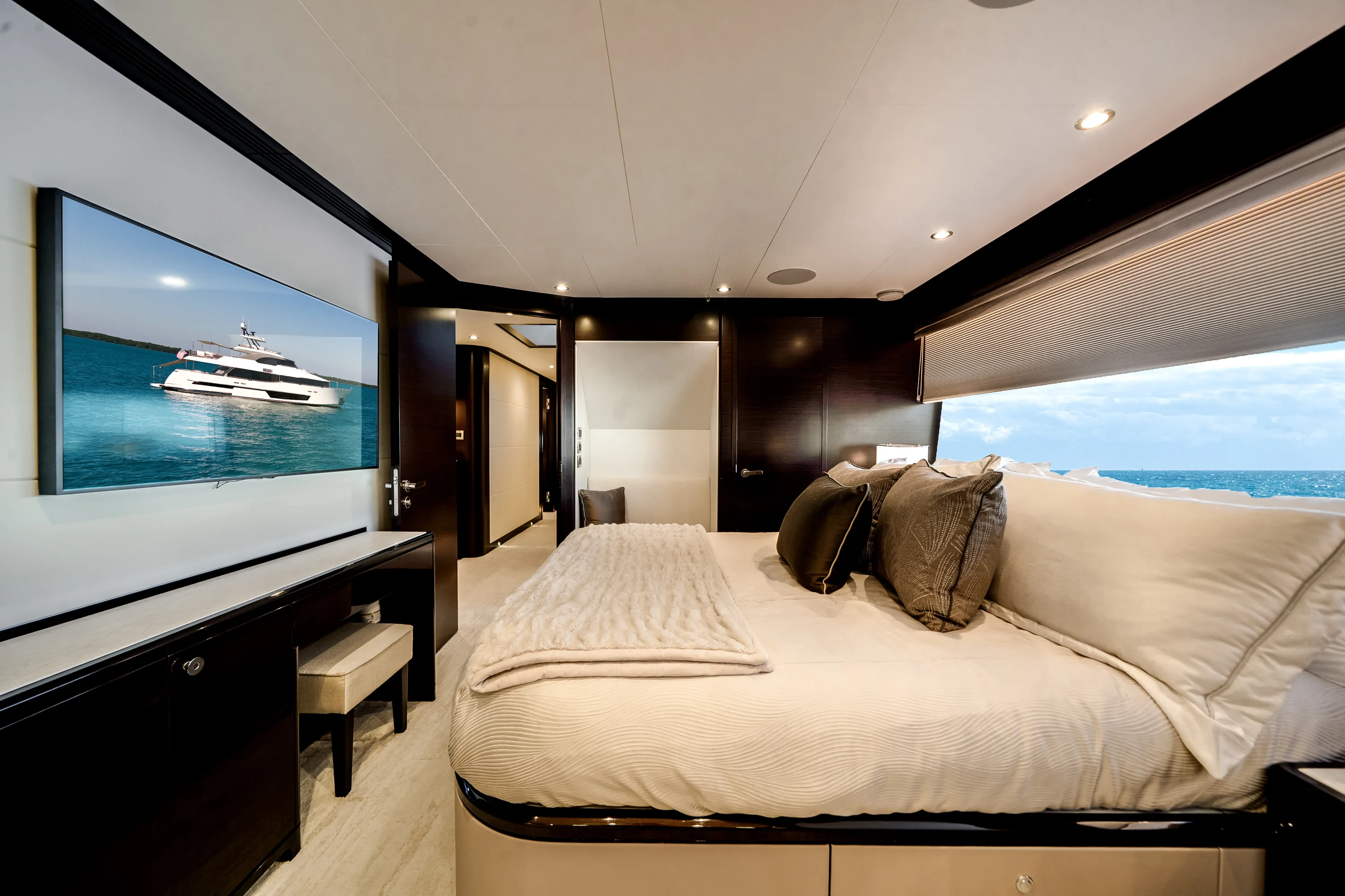 2022 Ocean Alexander 37 L Image Thumbnail #56