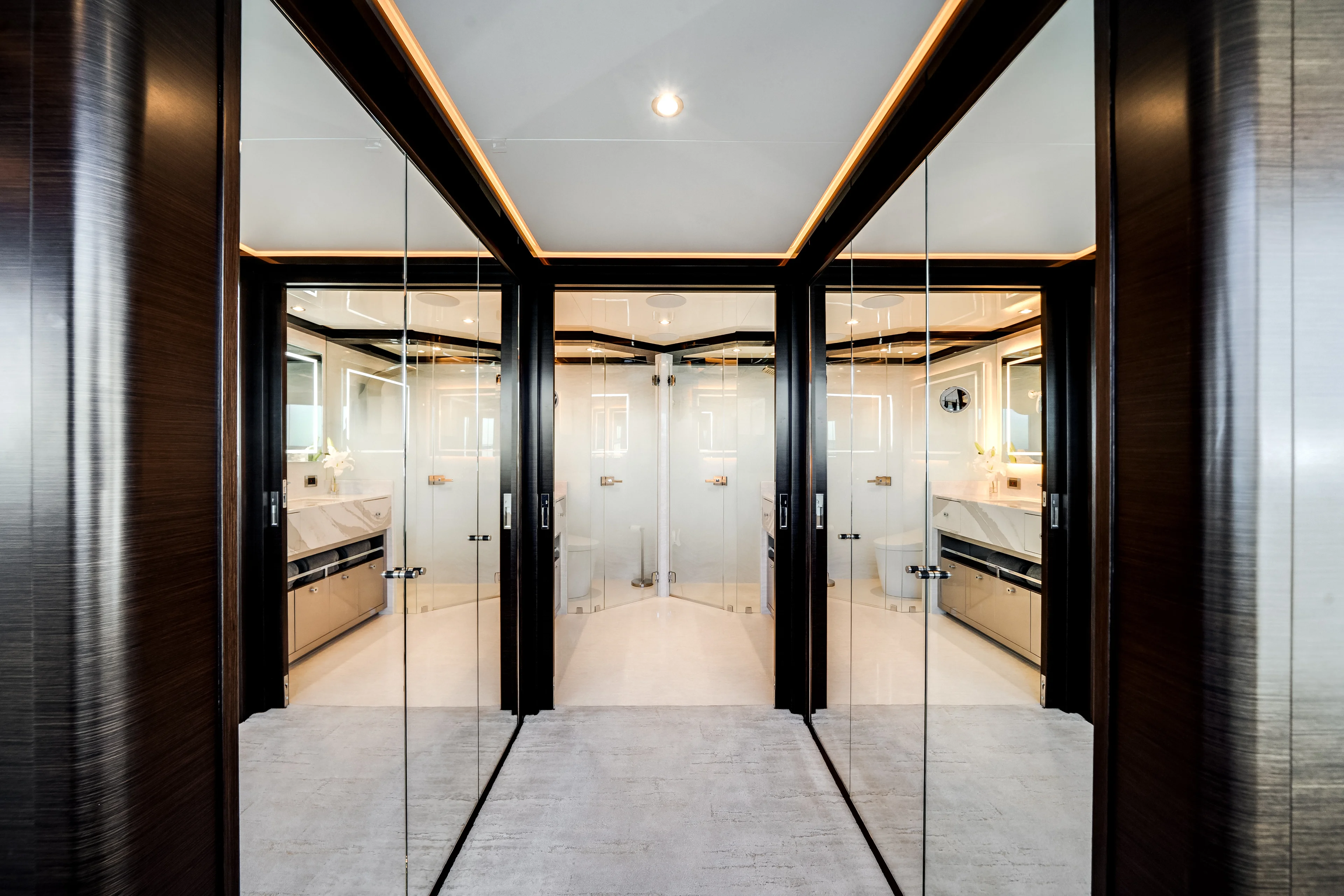 2022 Ocean Alexander 37 L Image Thumbnail #35