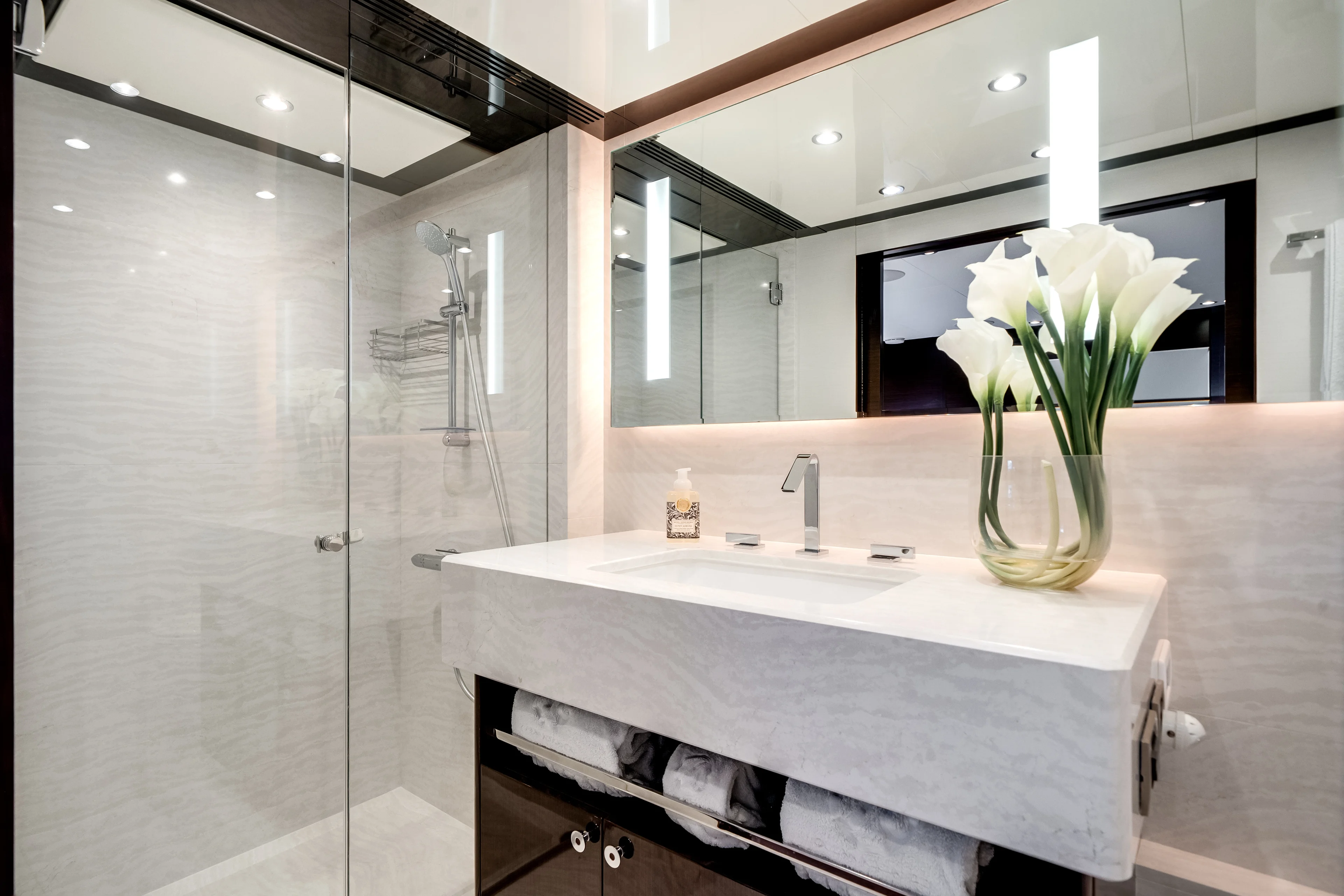 2022 Ocean Alexander 37 L Image Thumbnail #57