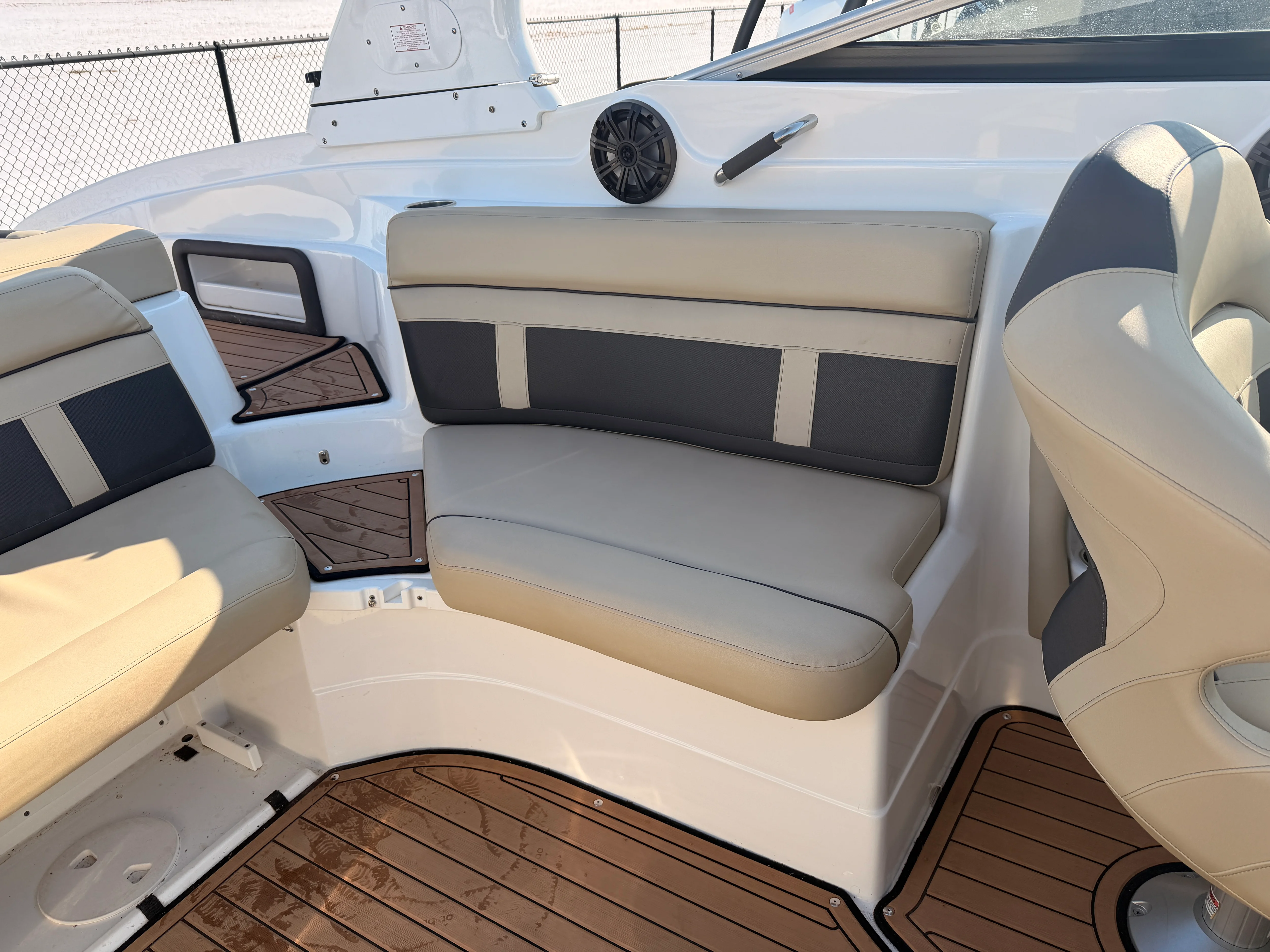 2018 Rinker 26QX BR Image Thumbnail #9