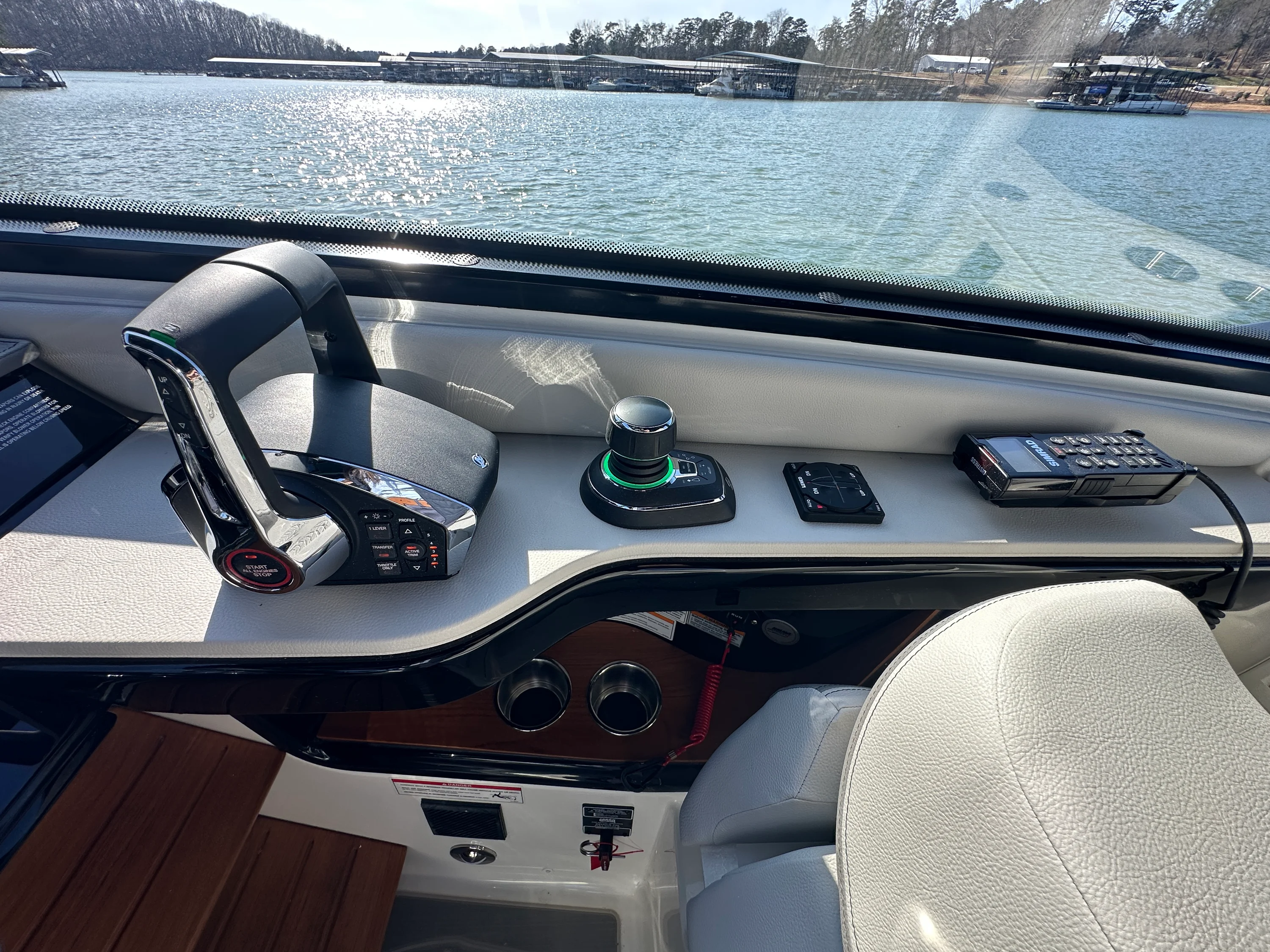 2026 Sea Ray Sundancer 370 Image Thumbnail #33