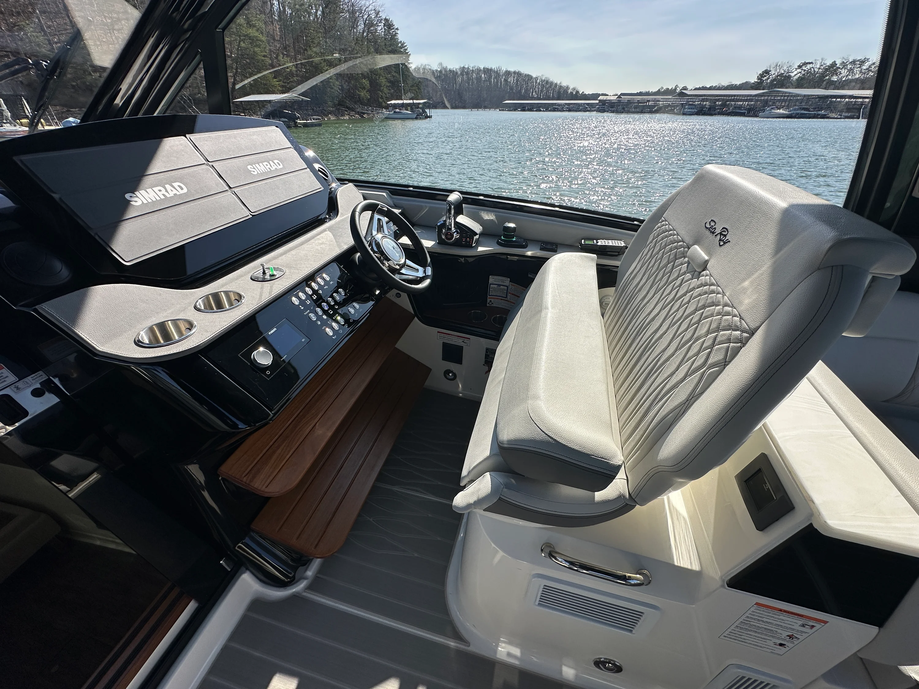 2026 Sea Ray Sundancer 370 Image Thumbnail #30