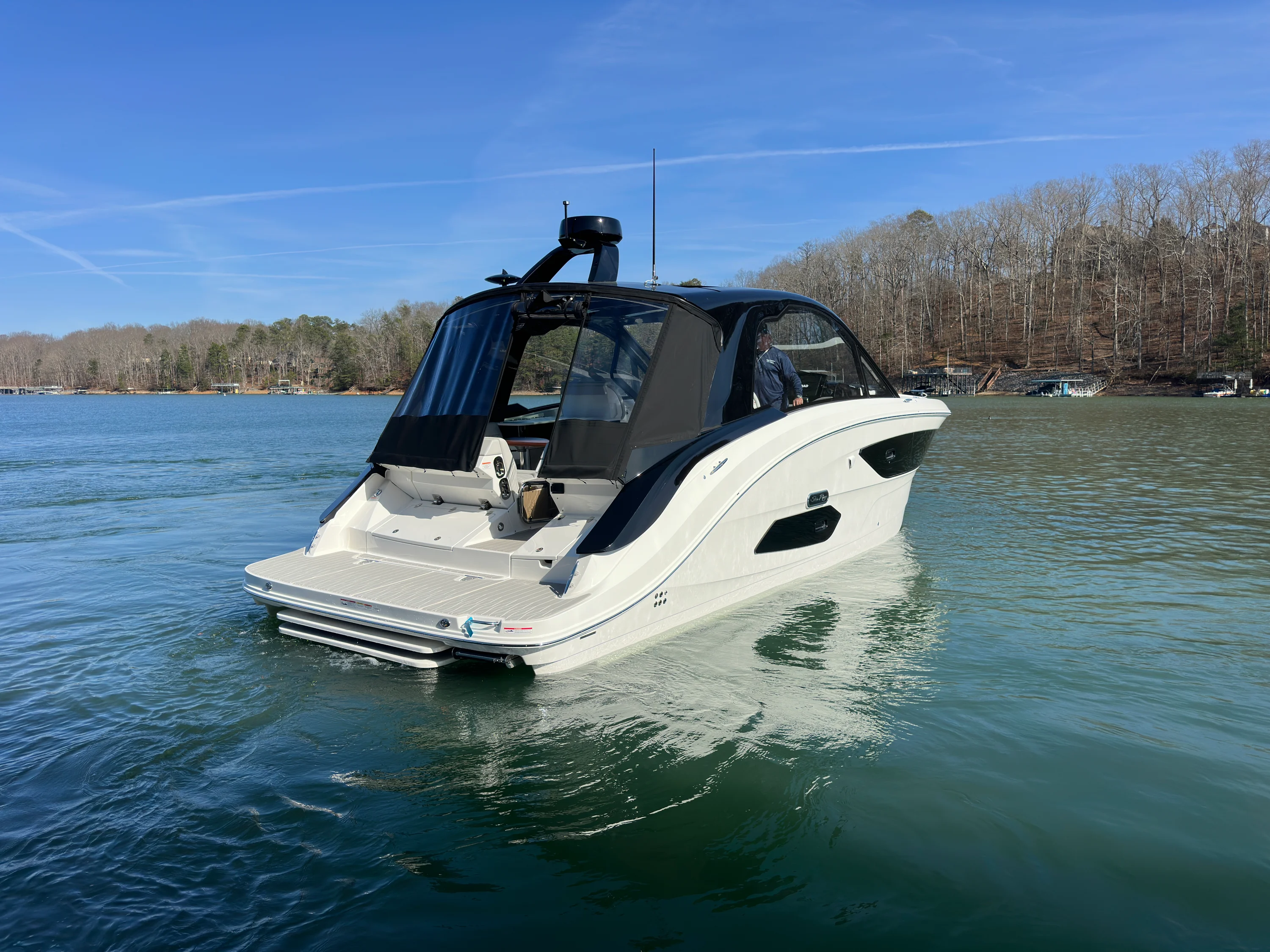 2026 Sea Ray Sundancer 370 Image Thumbnail #5