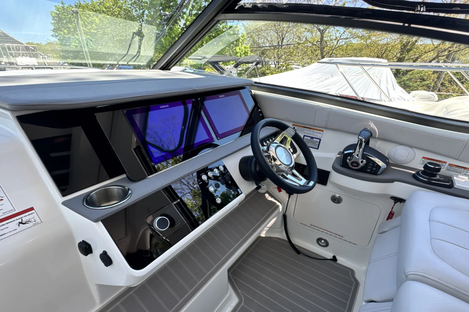2026 Sea Ray Sundancer 320 Outboard Image Thumbnail #26