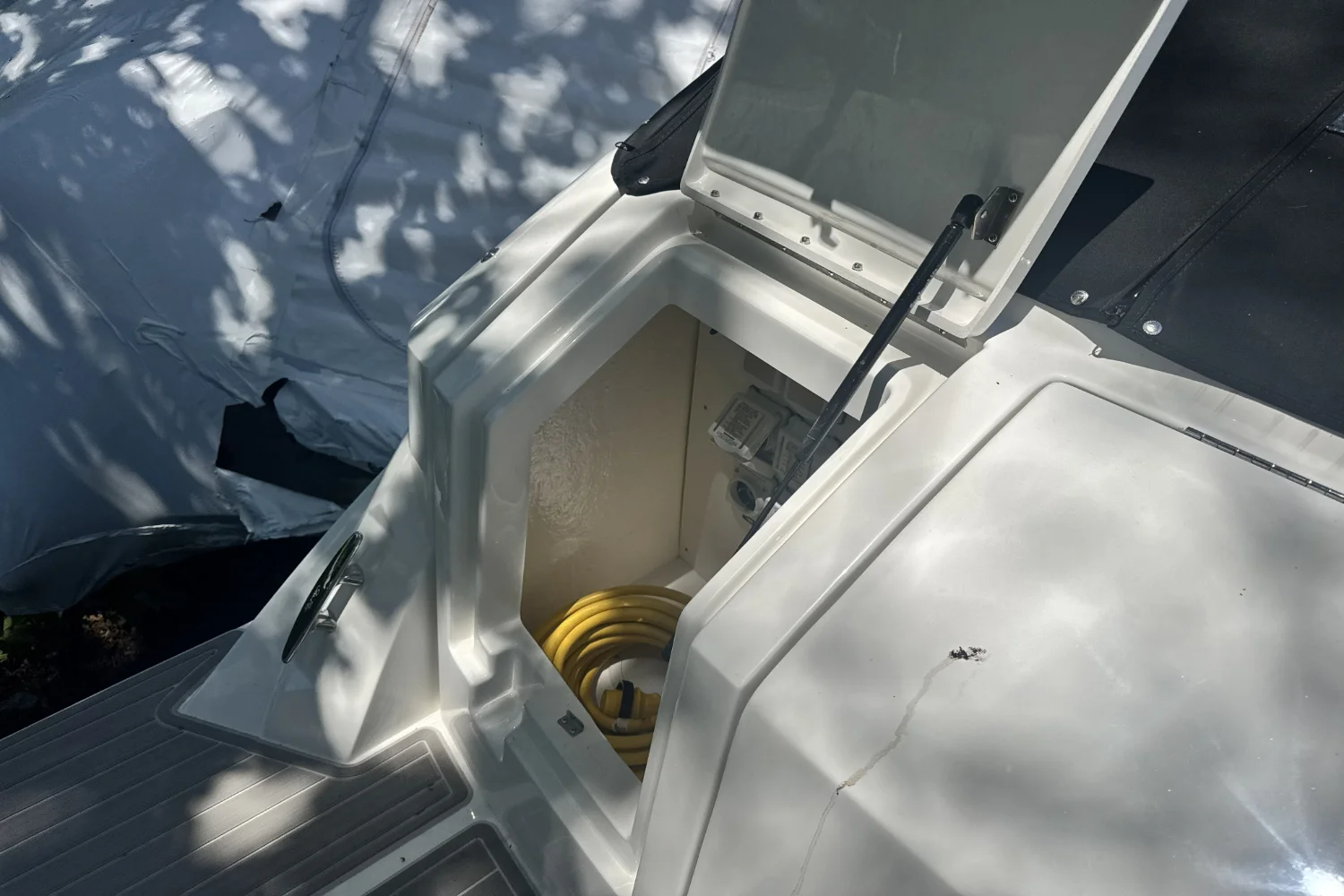 2026 Sea Ray Sundancer 320 Outboard Image Thumbnail #9