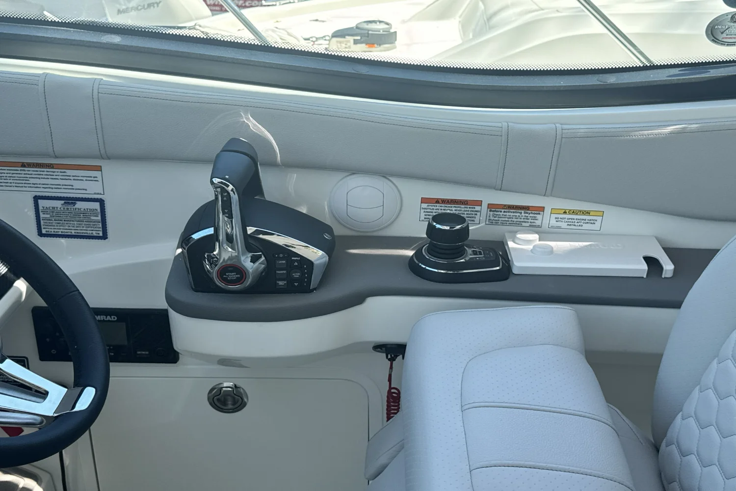 2026 Sea Ray Sundancer 320 Outboard Image Thumbnail #27