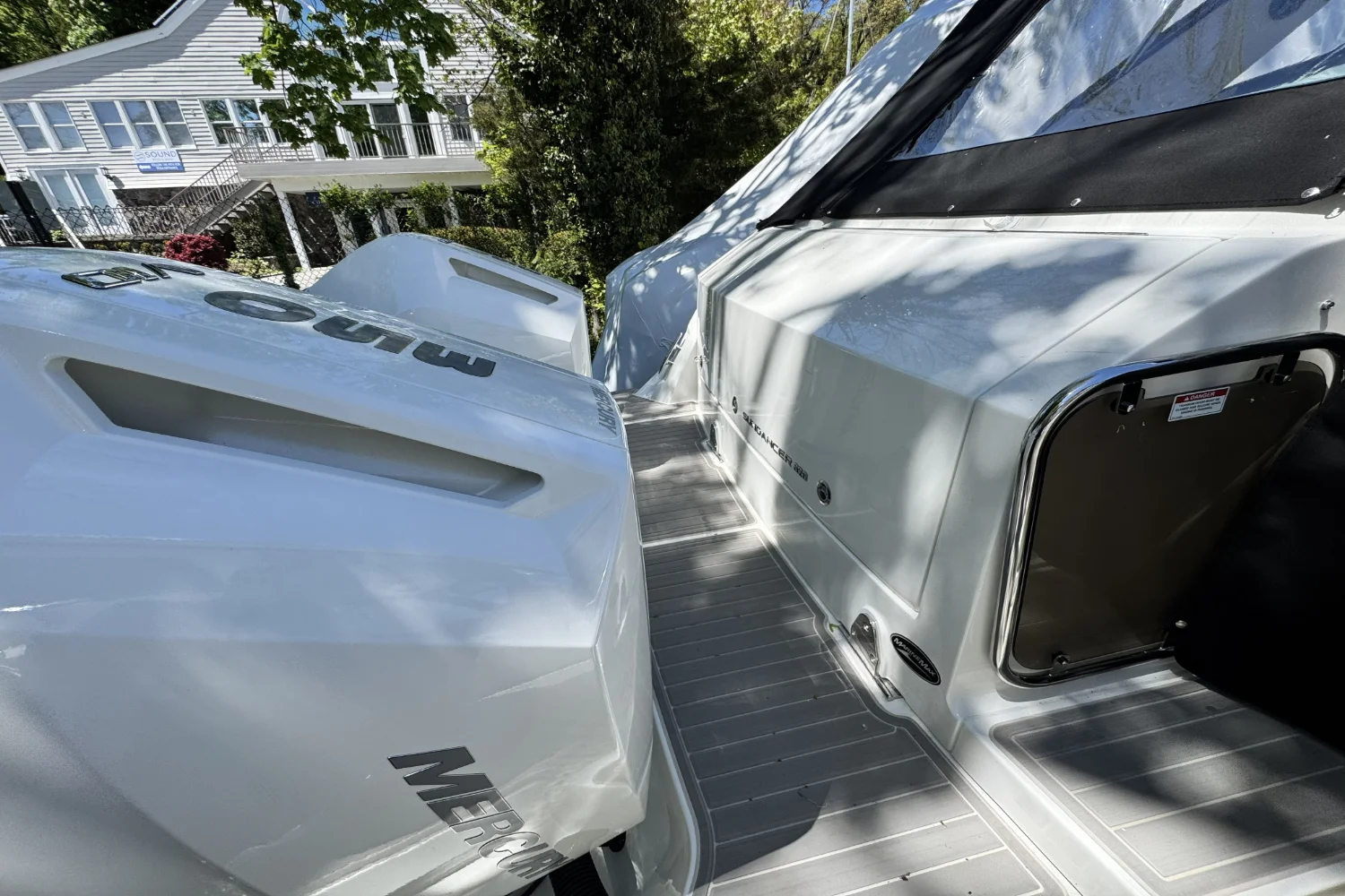 2026 Sea Ray Sundancer 320 Outboard Image Thumbnail #5