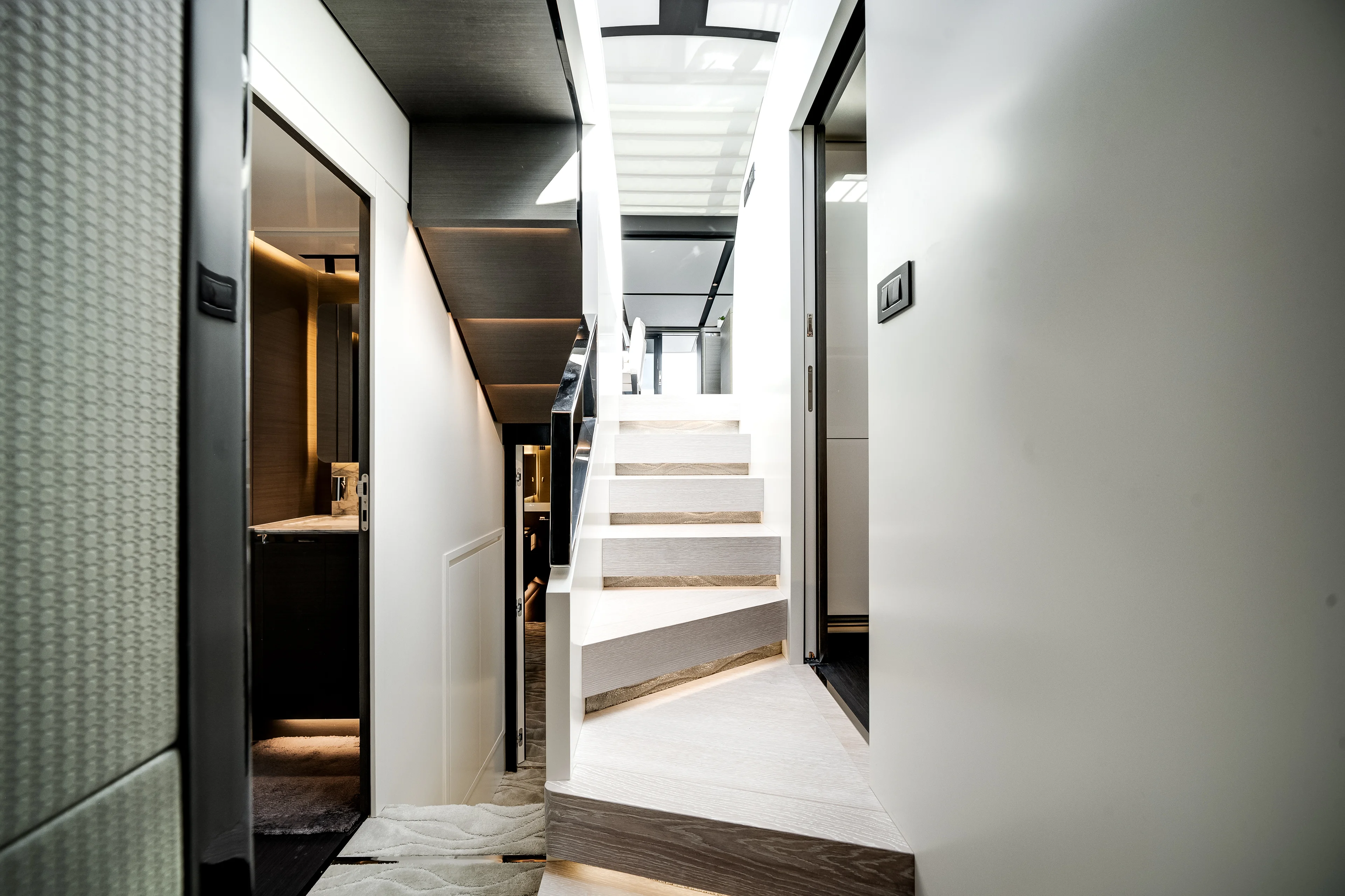 2020 Azimut S8 Image Thumbnail #42